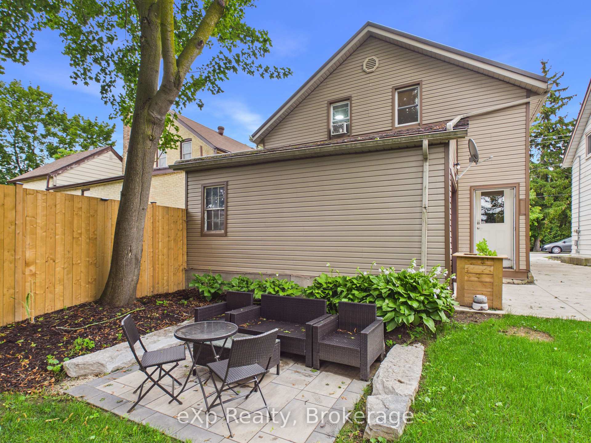 Photo 32 of 109 Colborne Street S, Brockton — HOMEH
