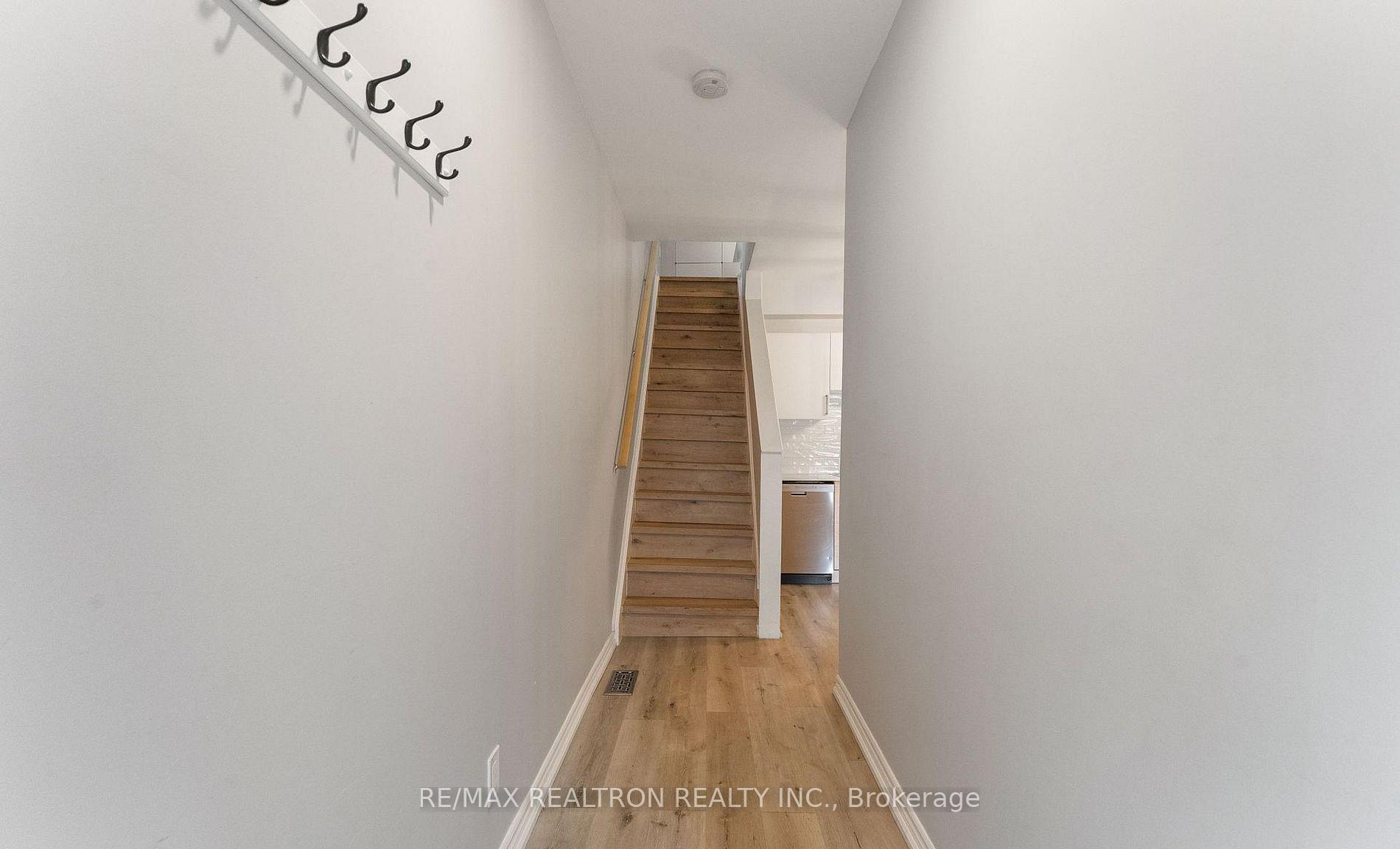 Photo 6 of Unit 1, 1045 Cannon Street E, Hamilton, Crown Point — HOMEH