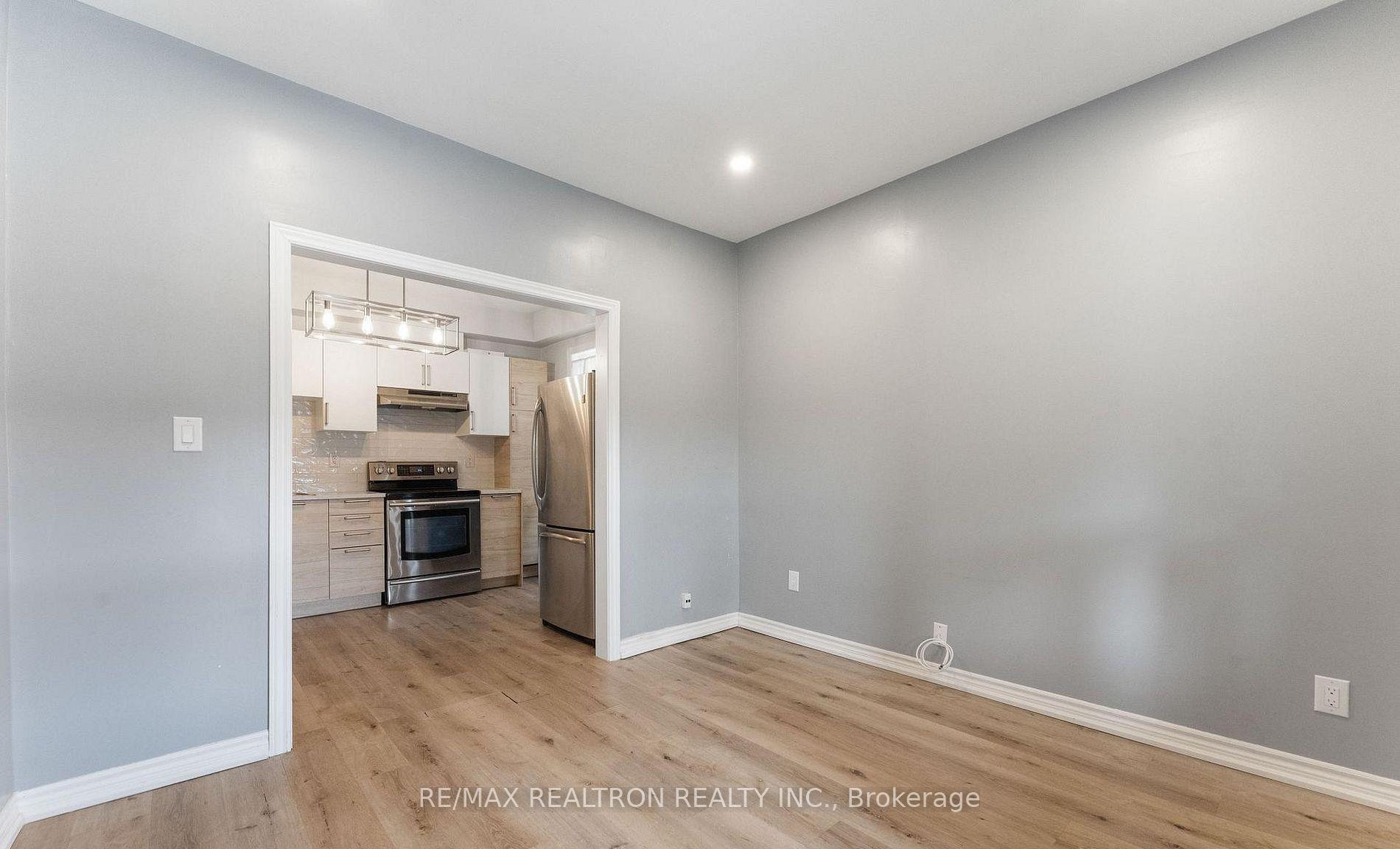 Photo 11 of Unit 1, 1045 Cannon Street E, Hamilton, Crown Point — HOMEH