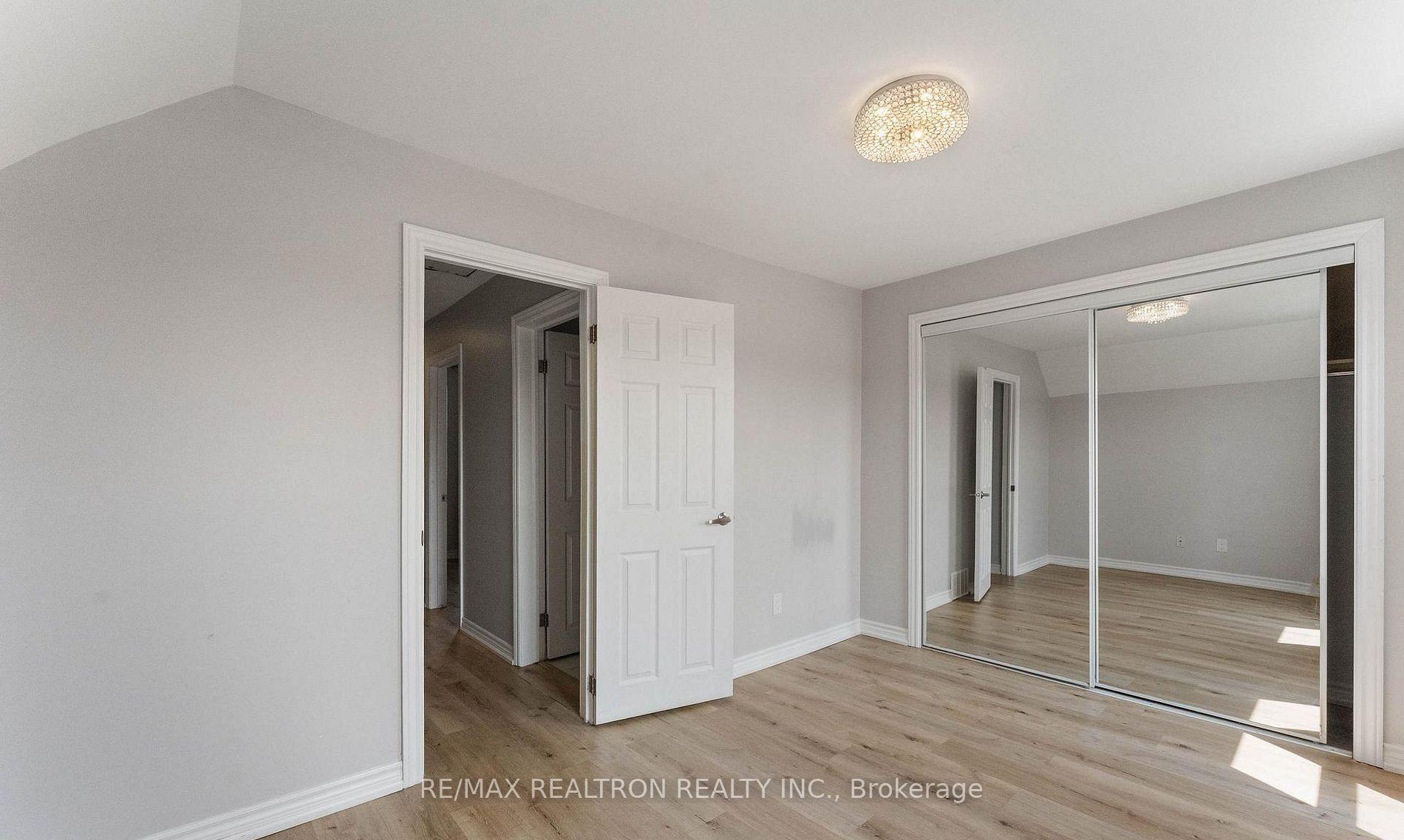 Photo 15 of Unit 1, 1045 Cannon Street E, Hamilton, Crown Point — HOMEH