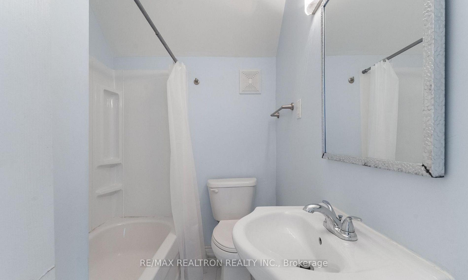 Photo 16 of Unit 1, 1045 Cannon Street E, Hamilton, Crown Point — HOMEH