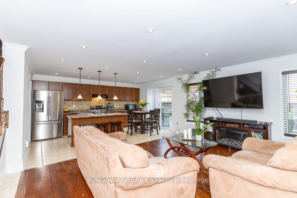 Photo 7 of 83 Kidd Crescent, New Tecumseth, Alliston — HOMEH