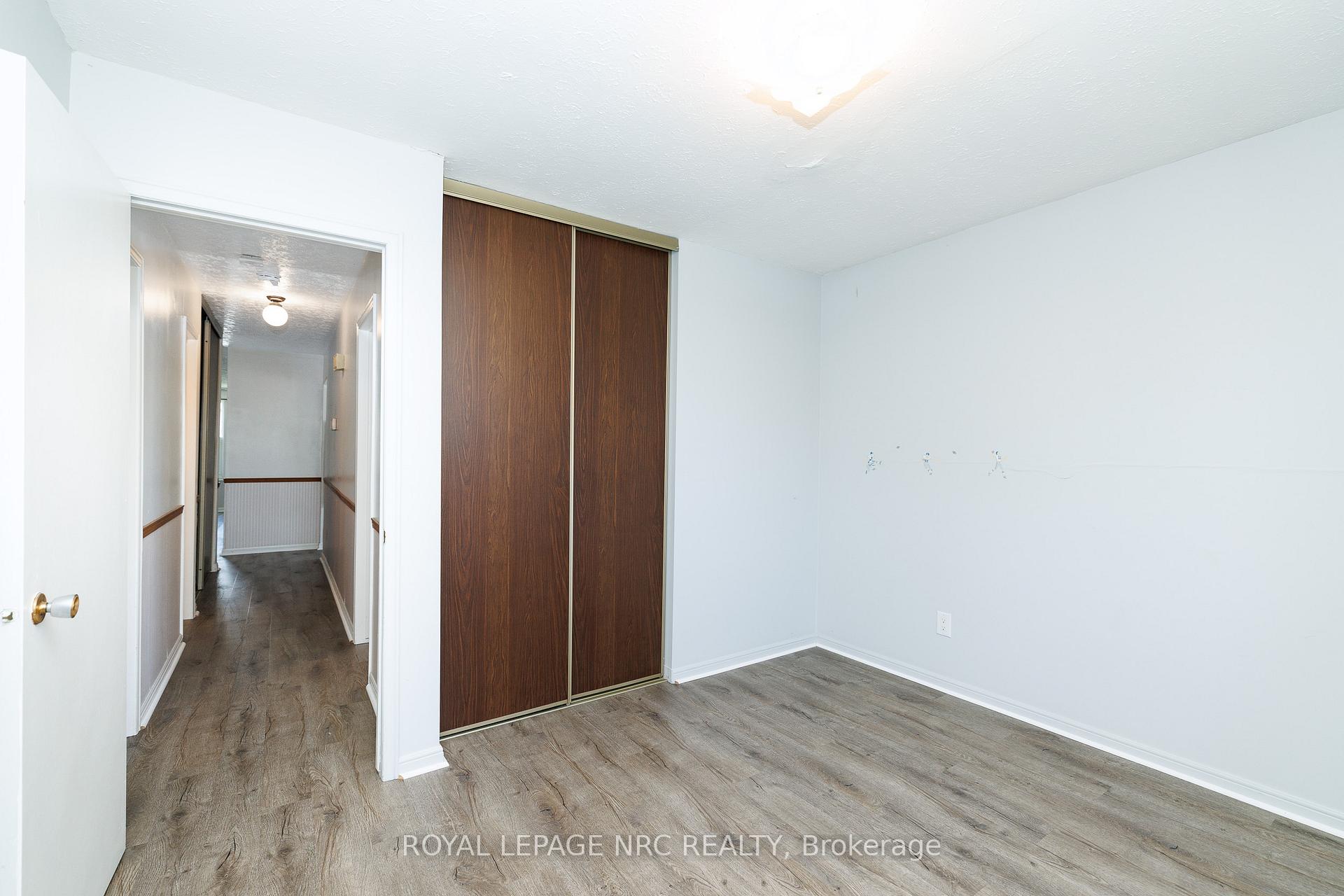 Photo 9 of 8 Kerwin Gate, St. Catharines, Lakeport — HOMEH