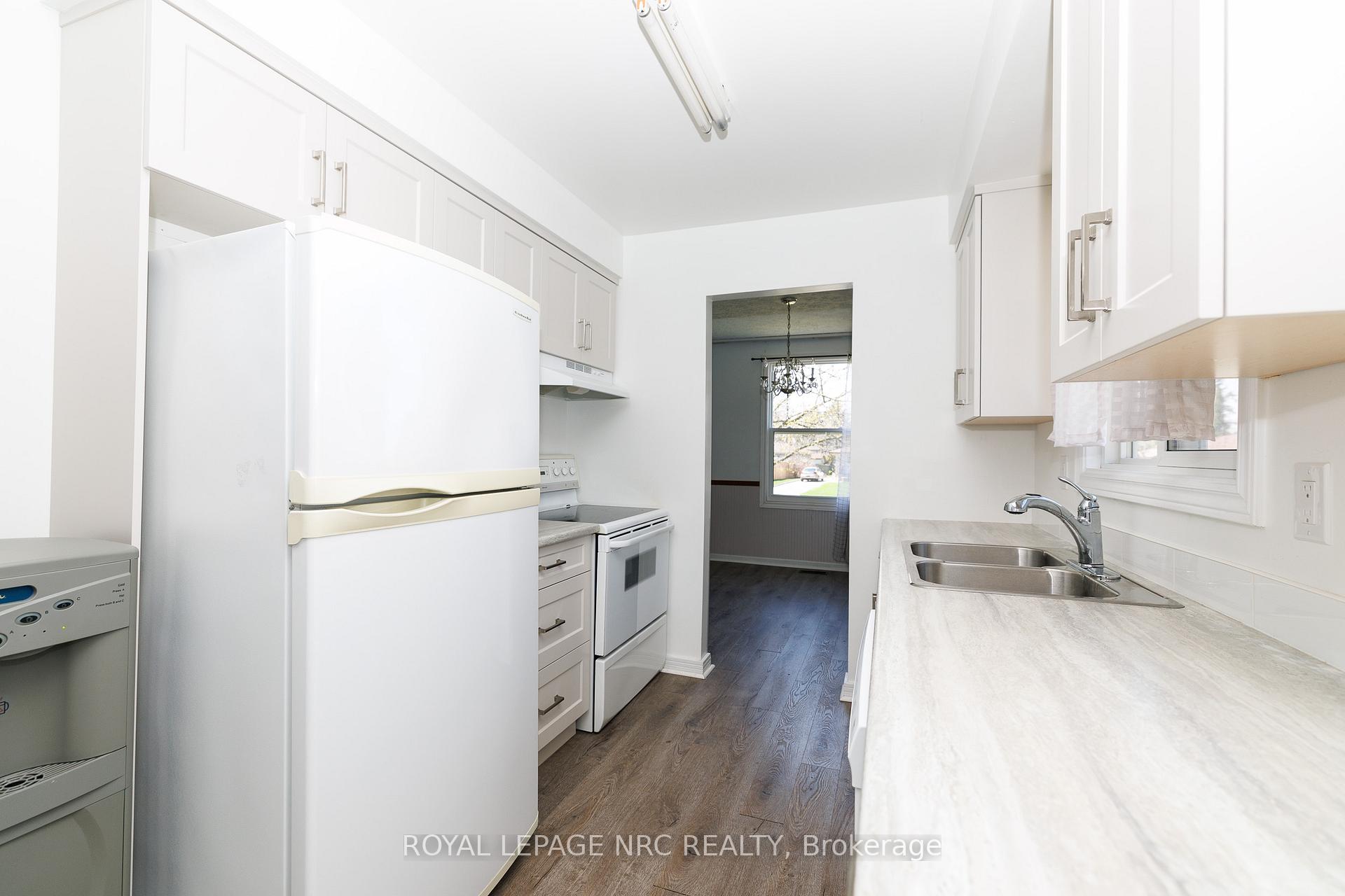 Photo 17 of 8 Kerwin Gate, St. Catharines, Lakeport — HOMEH