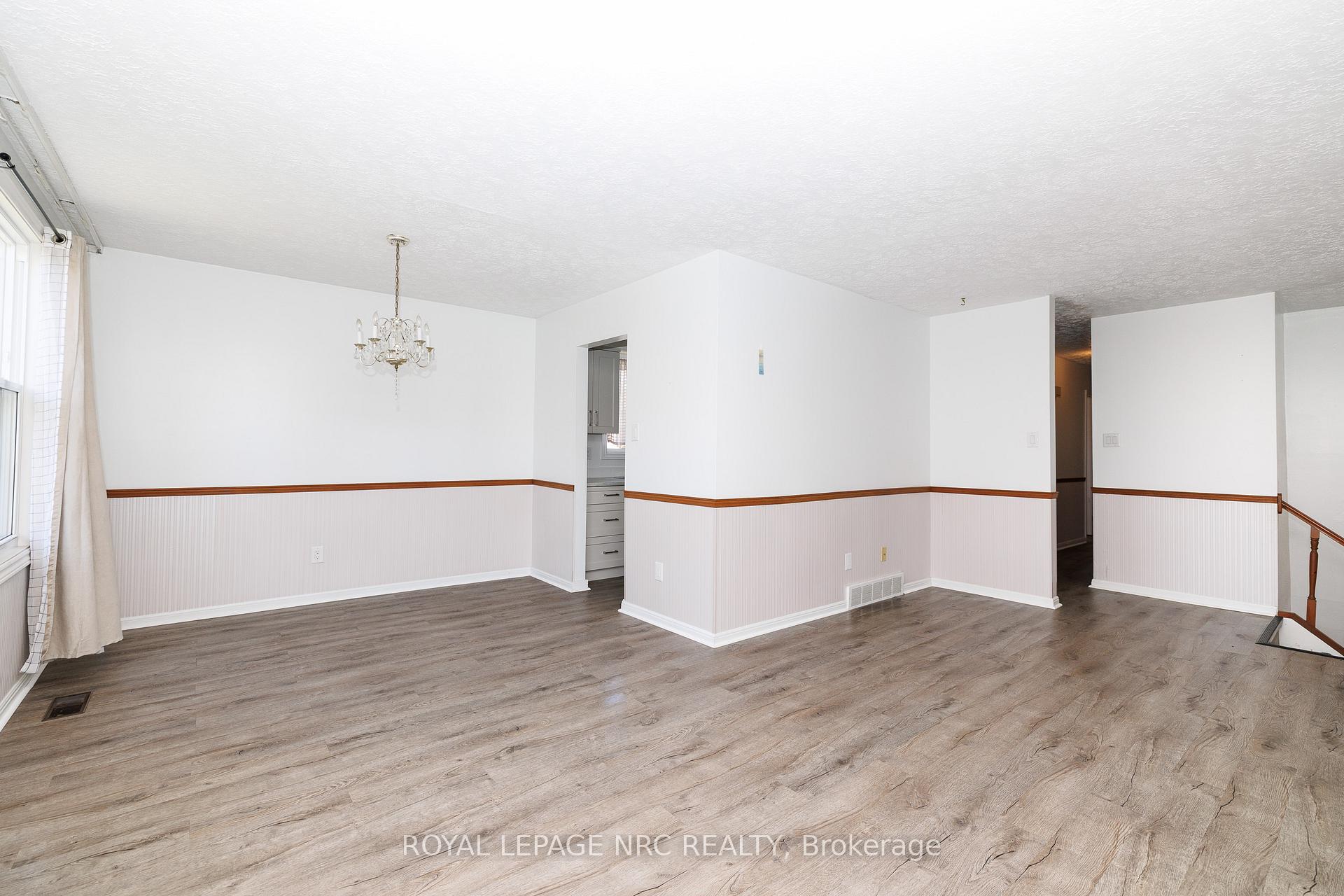 Photo 23 of 8 Kerwin Gate, St. Catharines, Lakeport — HOMEH