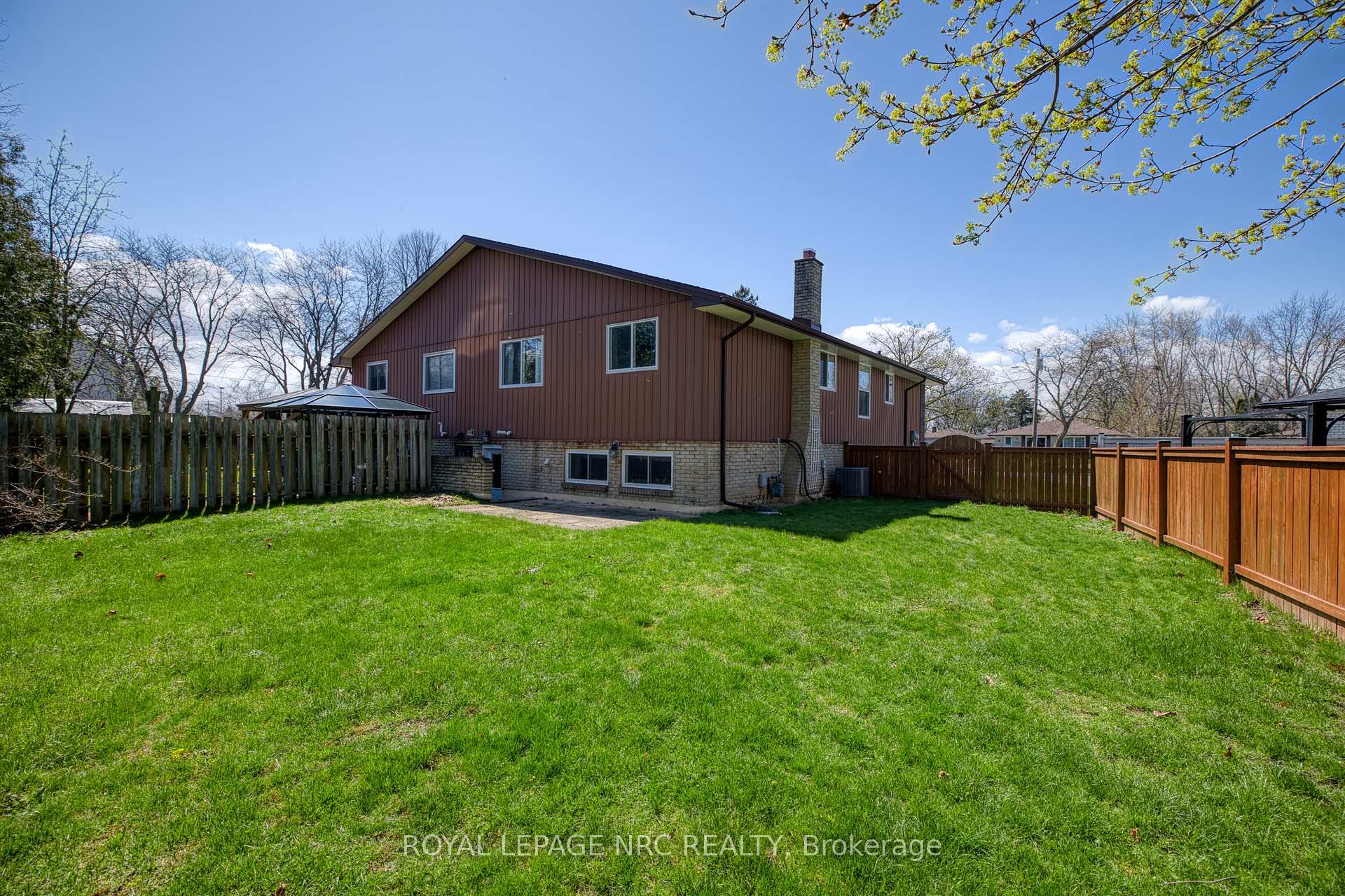Photo 32 of 8 Kerwin Gate, St. Catharines, Lakeport — HOMEH