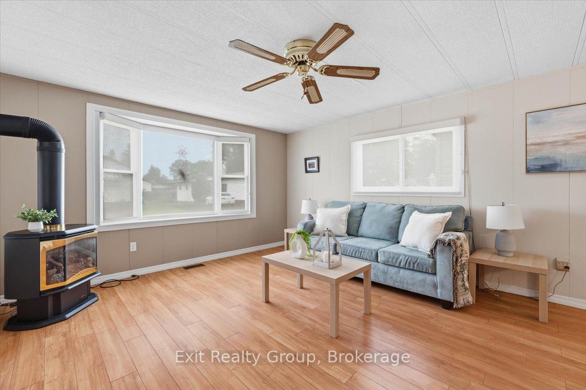 Photo 10 of 7 Dove Lane, Quinte West, Sidney Ward — HOMEH