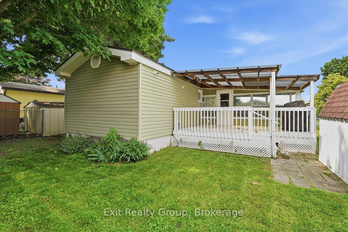 Photo 25 of 7 Dove Lane, Quinte West, Sidney Ward — HOMEH