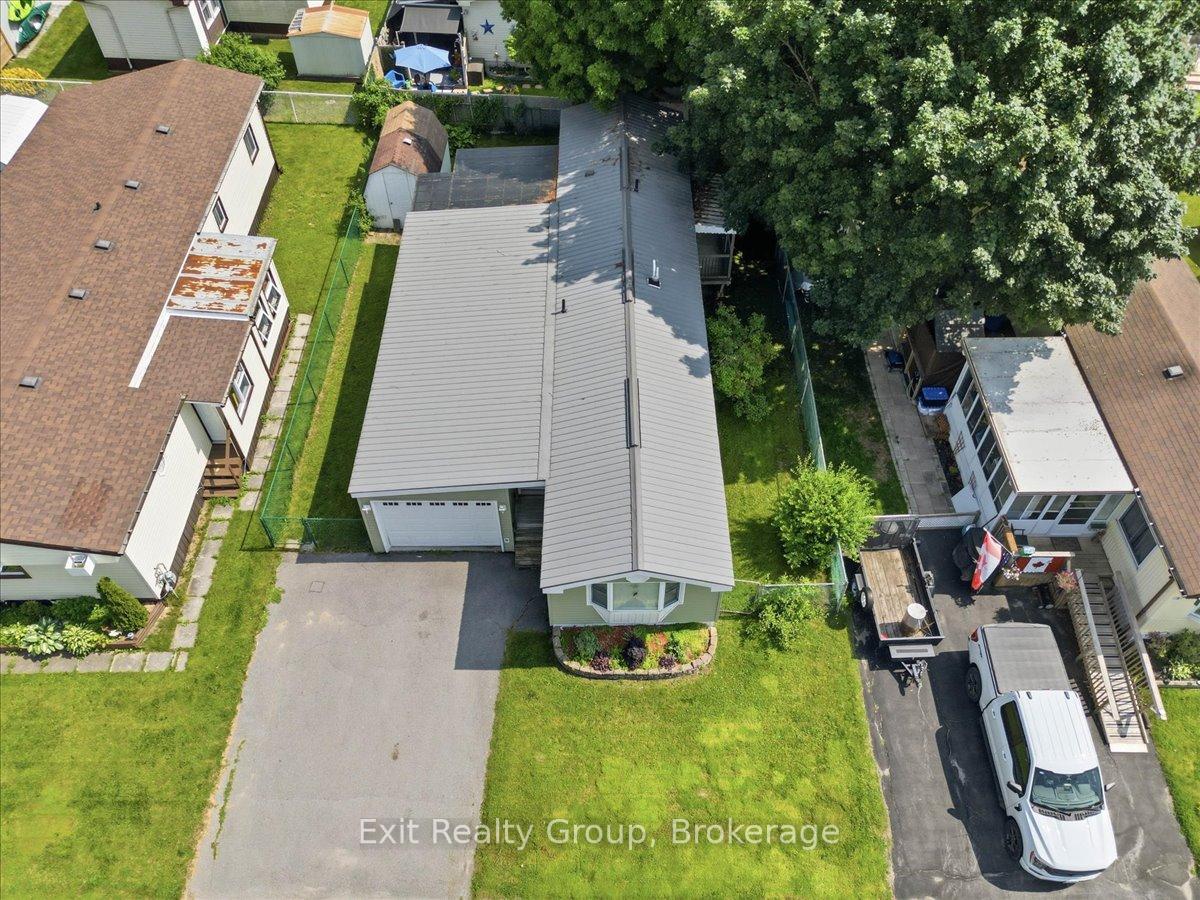 Photo 32 of 7 Dove Lane, Quinte West, Sidney Ward — HOMEH