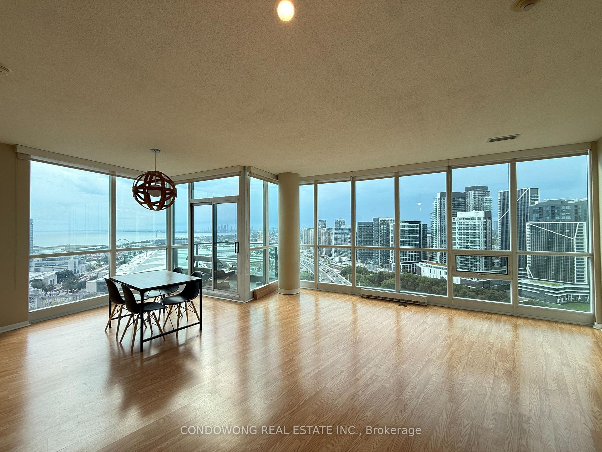 Photo 1 of Unit 2804, 231 Fort York Boulevard, Toronto, Niagara — HOMEH