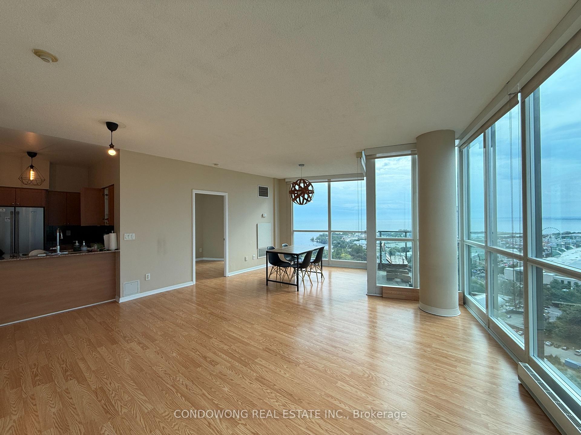 Photo 3 of Unit 2804, 231 Fort York Boulevard, Toronto, Niagara — HOMEH
