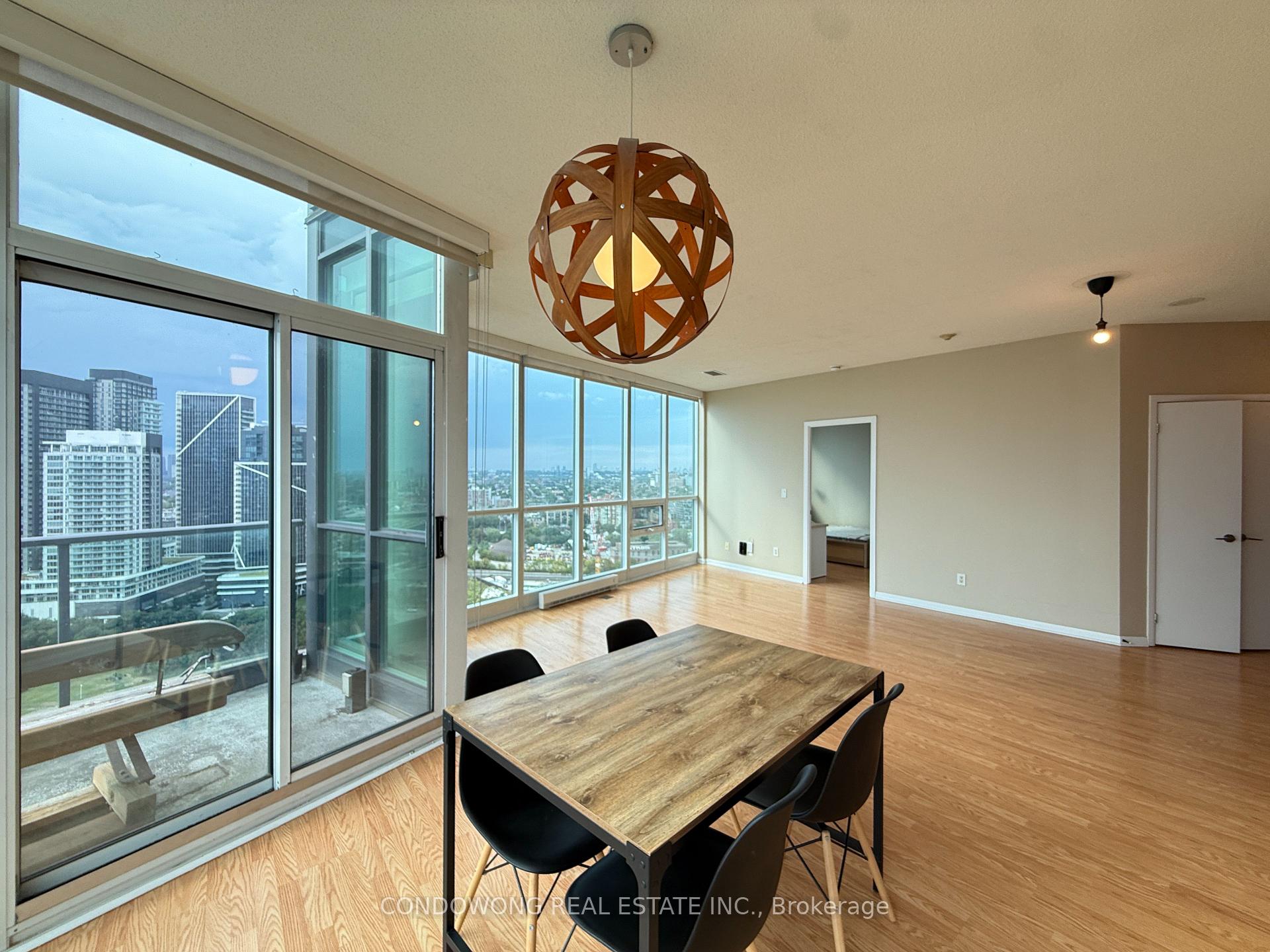 Photo 4 of Unit 2804, 231 Fort York Boulevard, Toronto, Niagara — HOMEH