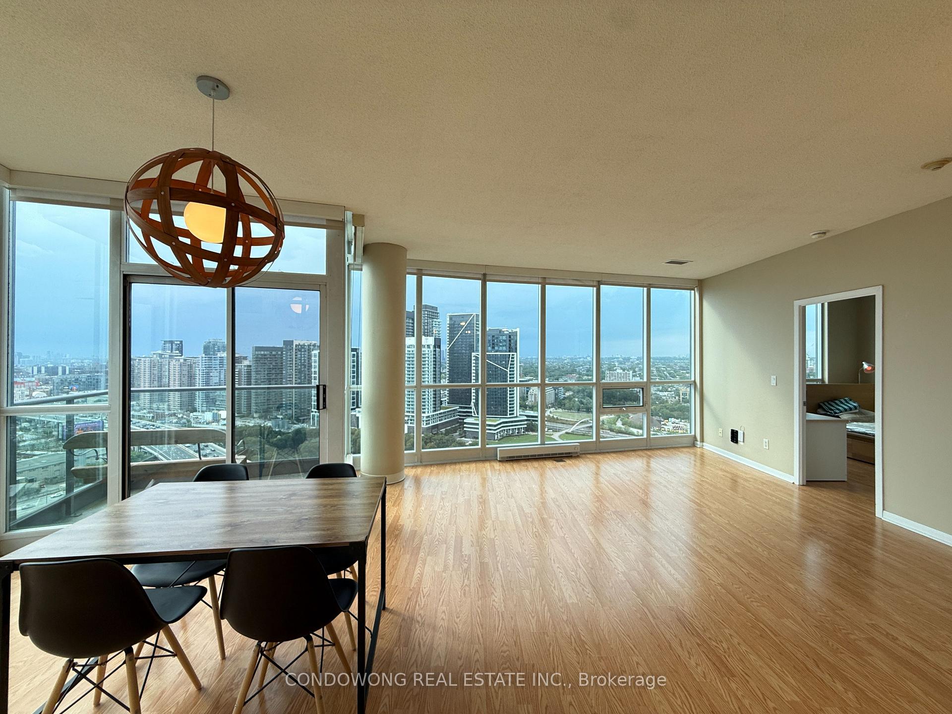 Photo 5 of Unit 2804, 231 Fort York Boulevard, Toronto, Niagara — HOMEH