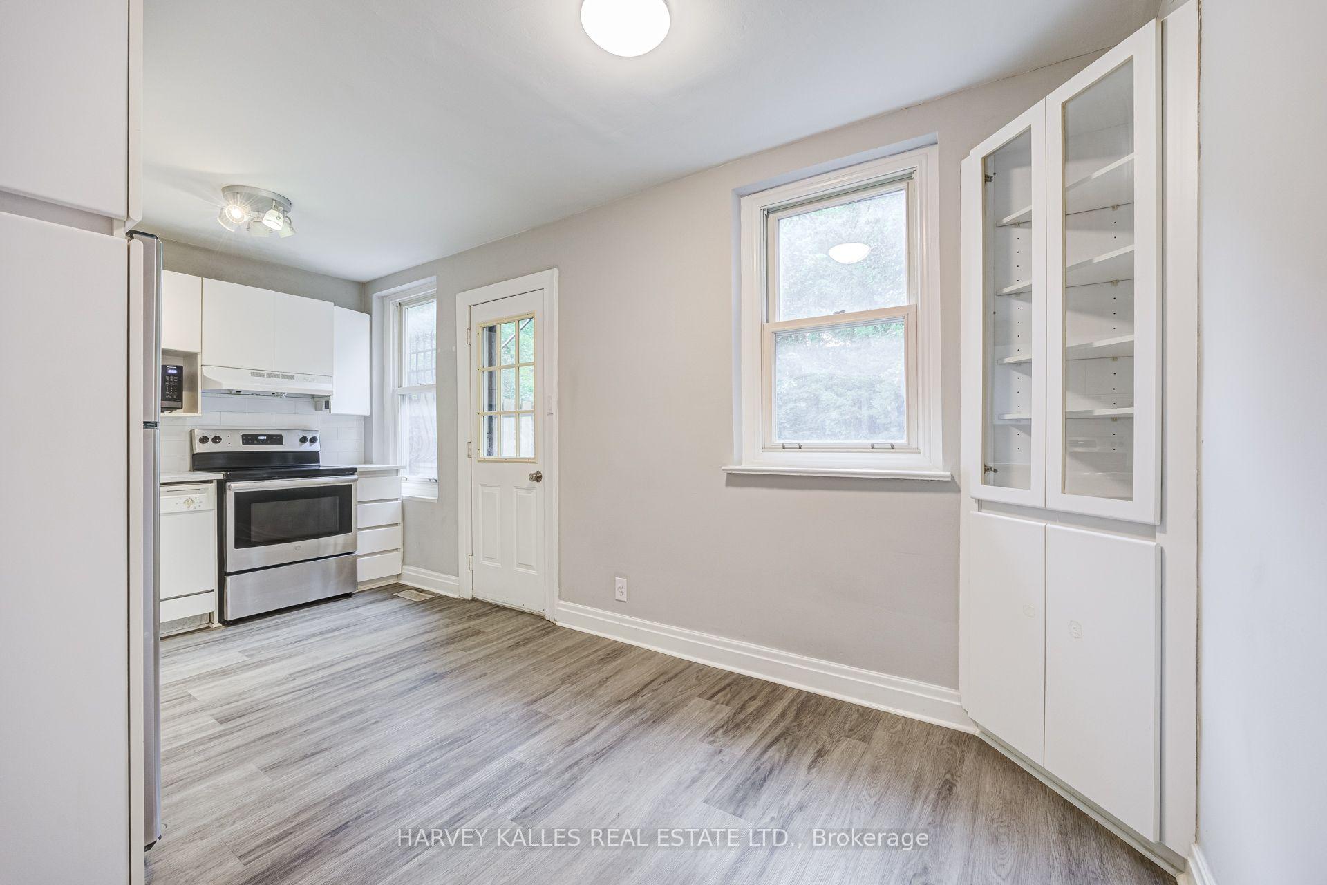 Photo 6 of 32 Oxton Avenue, Toronto, Yonge-St. Clair — HOMEH