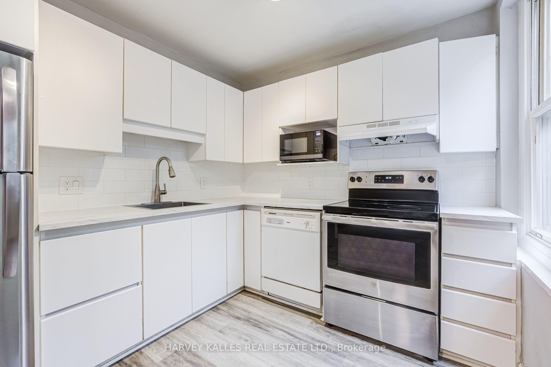 Photo 8 of 32 Oxton Avenue, Toronto, Yonge-St. Clair — HOMEH