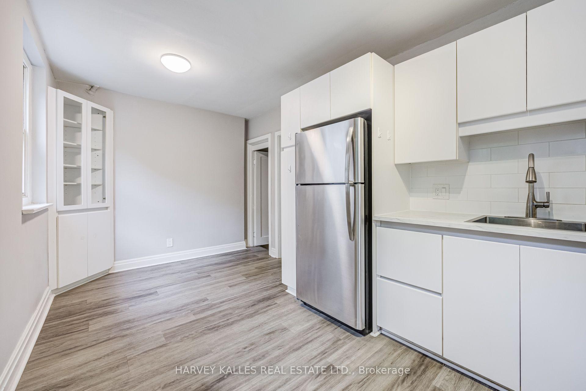 Photo 9 of 32 Oxton Avenue, Toronto, Yonge-St. Clair — HOMEH
