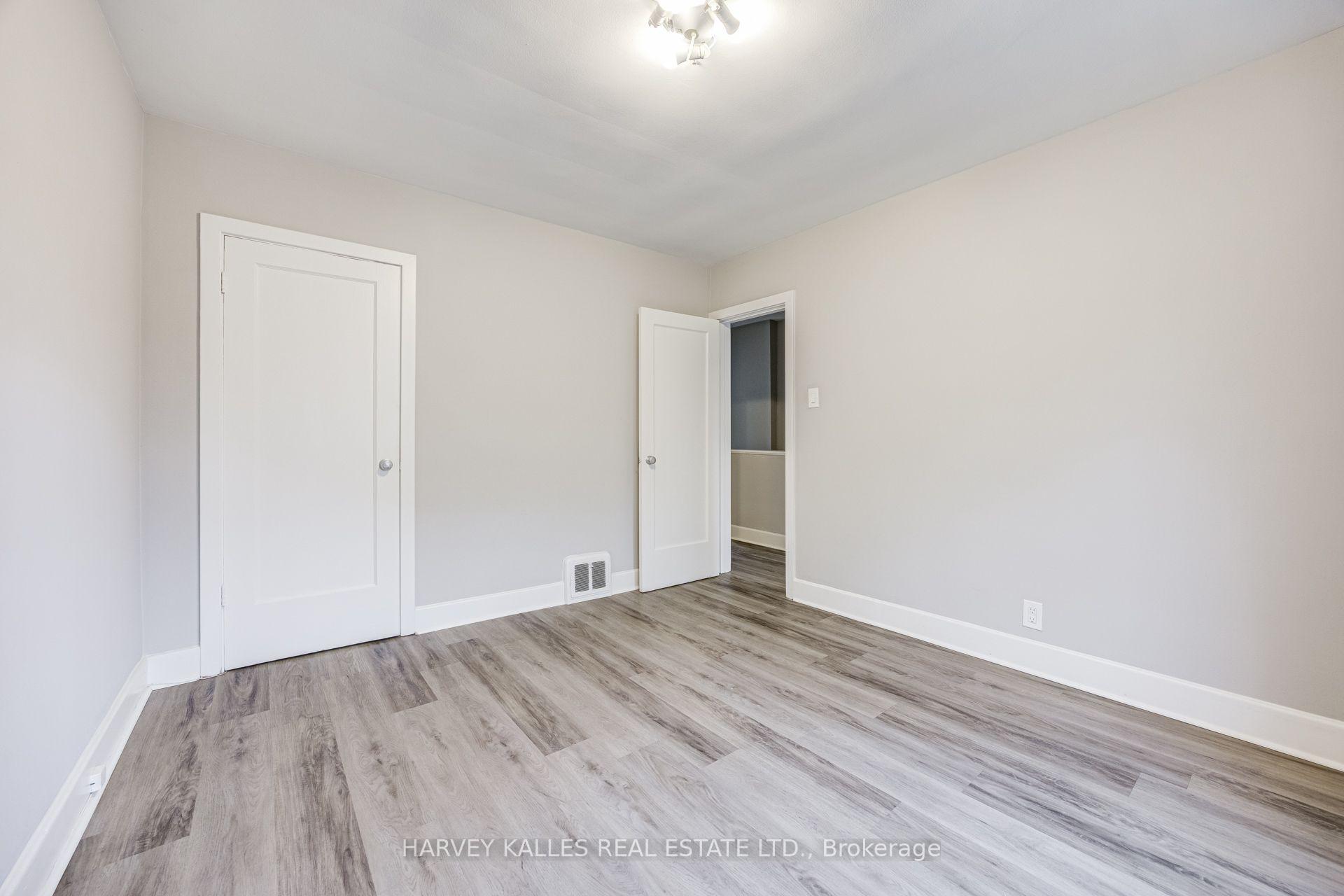 Photo 14 of 32 Oxton Avenue, Toronto, Yonge-St. Clair — HOMEH