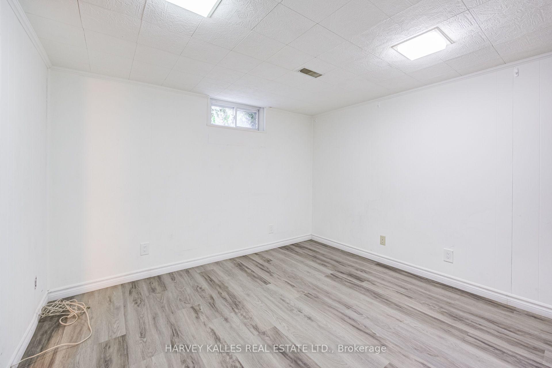 Photo 18 of 32 Oxton Avenue, Toronto, Yonge-St. Clair — HOMEH