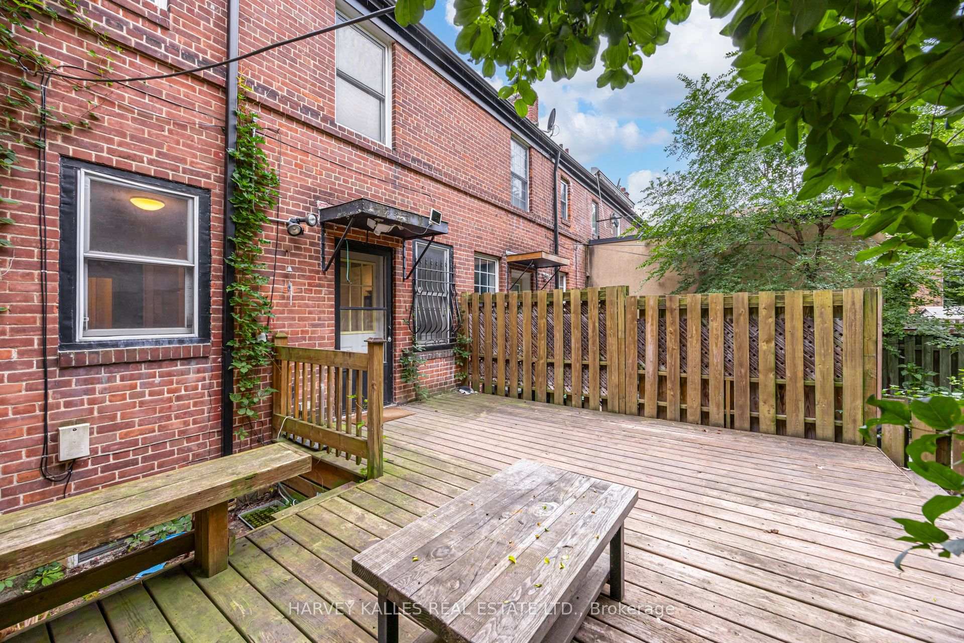 Photo 23 of 32 Oxton Avenue, Toronto, Yonge-St. Clair — HOMEH