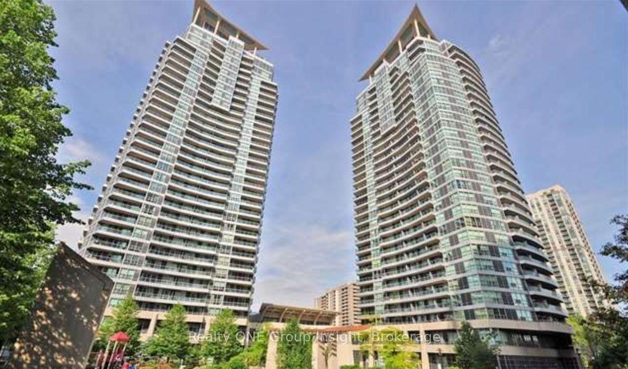 Front of Unit 1105, 33 Elm Drive W