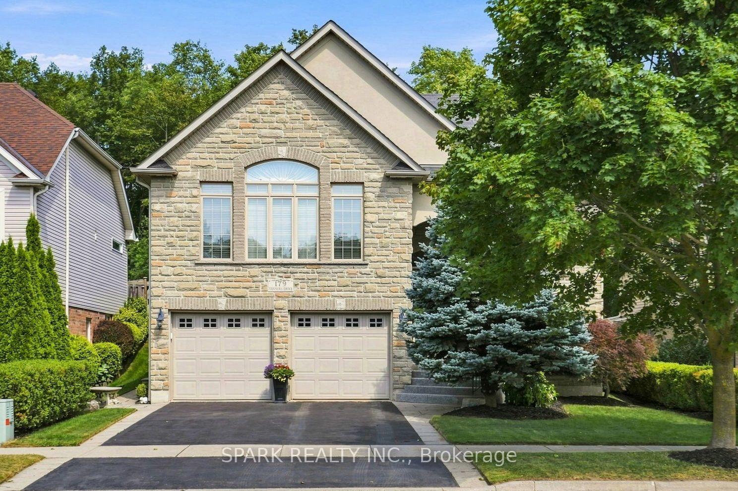 Photo 2 of 179 Tanners Drive S, Halton Hills, Acton — HOMEH