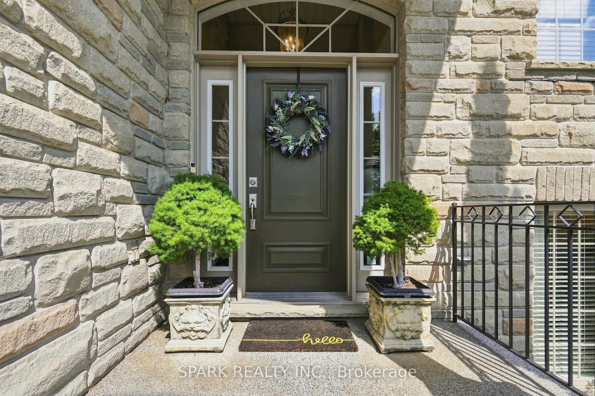 Photo 4 of 179 Tanners Drive S, Halton Hills, Acton — HOMEH
