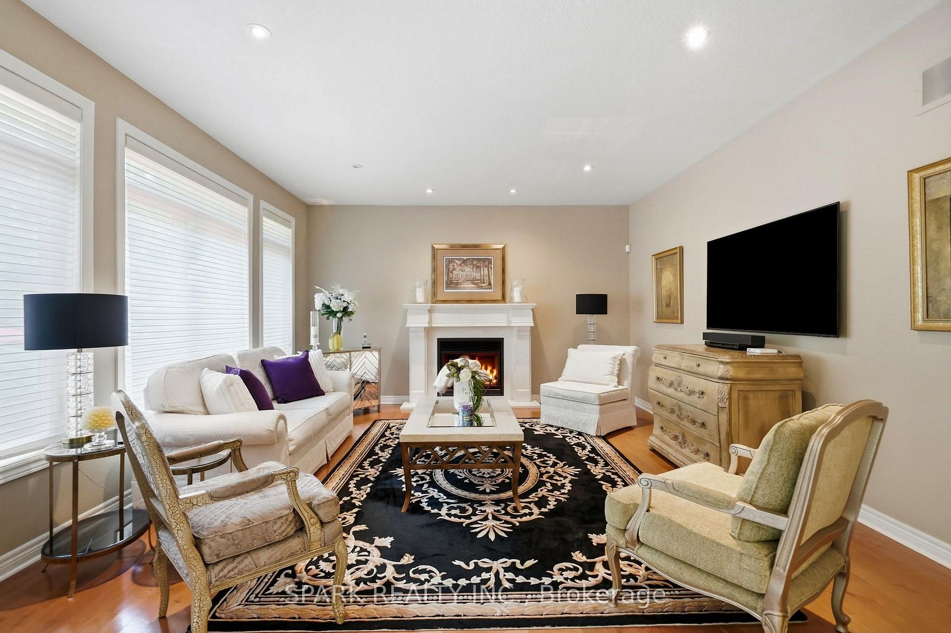 Photo 11 of 179 Tanners Drive S, Halton Hills, Acton — HOMEH