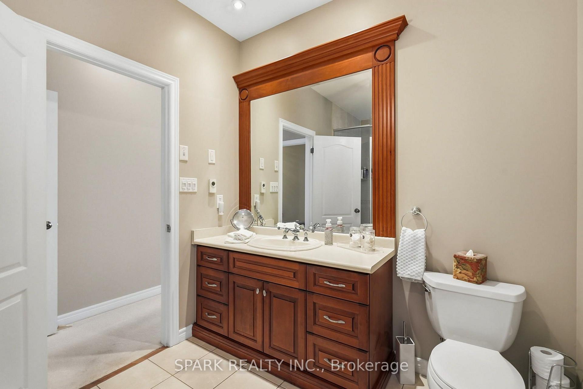 Photo 24 of 179 Tanners Drive S, Halton Hills, Acton — HOMEH