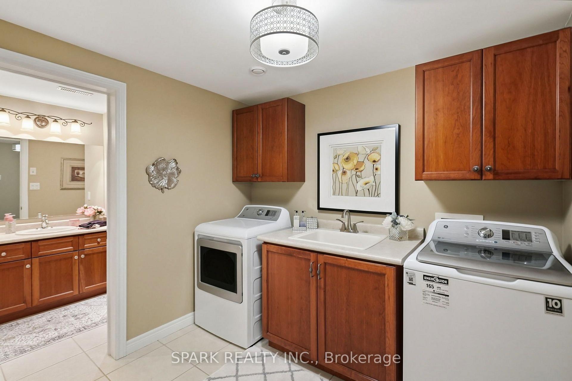 Photo 34 of 179 Tanners Drive S, Halton Hills, Acton — HOMEH