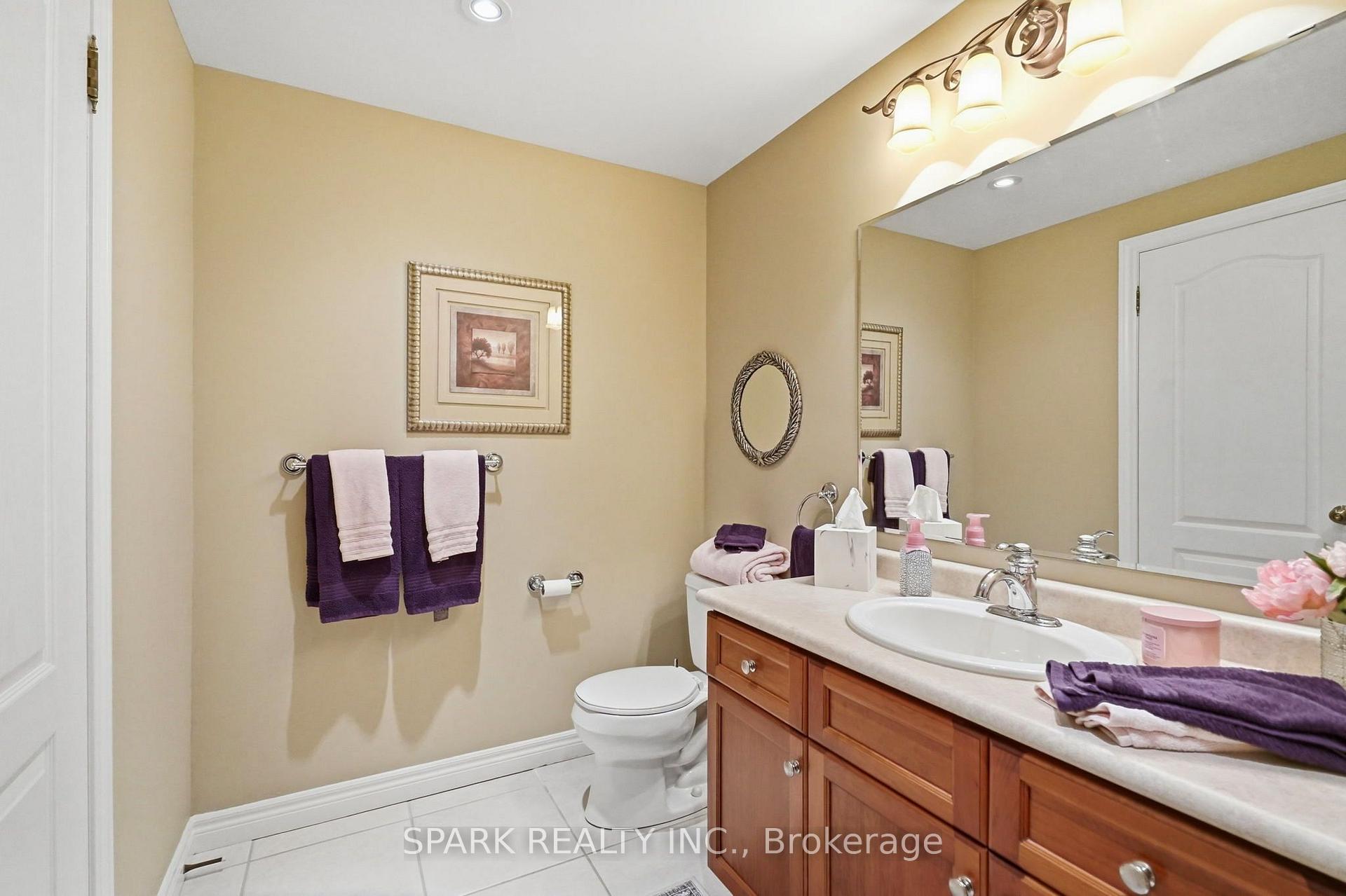 Photo 35 of 179 Tanners Drive S, Halton Hills, Acton — HOMEH