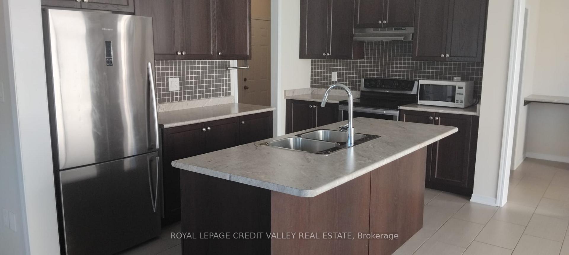 Photo 4 of 76 Fleming Crescent, Haldimand — HOMEH