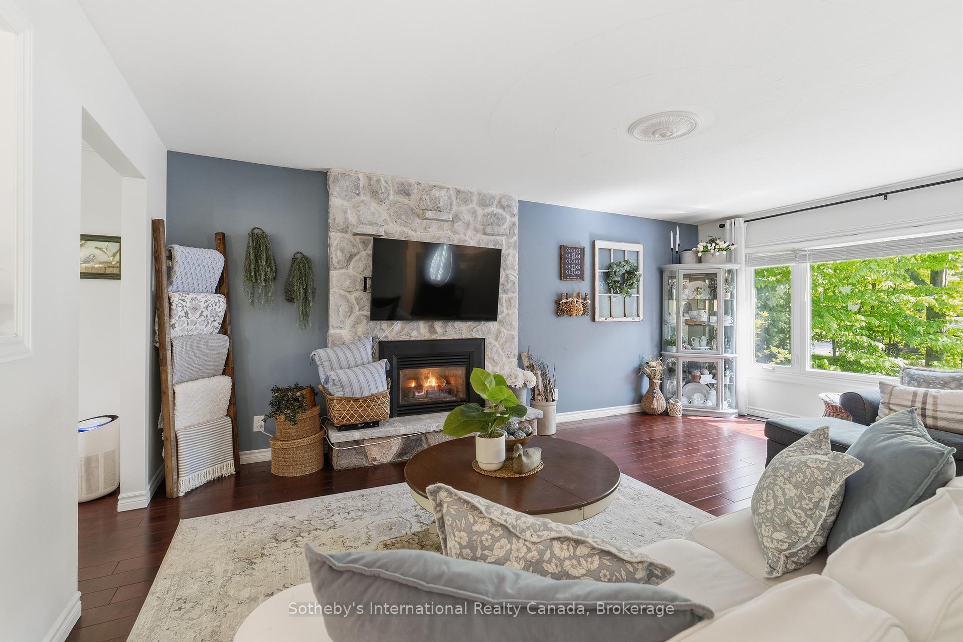 Photo 5 of 180 Clairmont Road, Gravenhurst, Muskoka (S) — HOMEH
