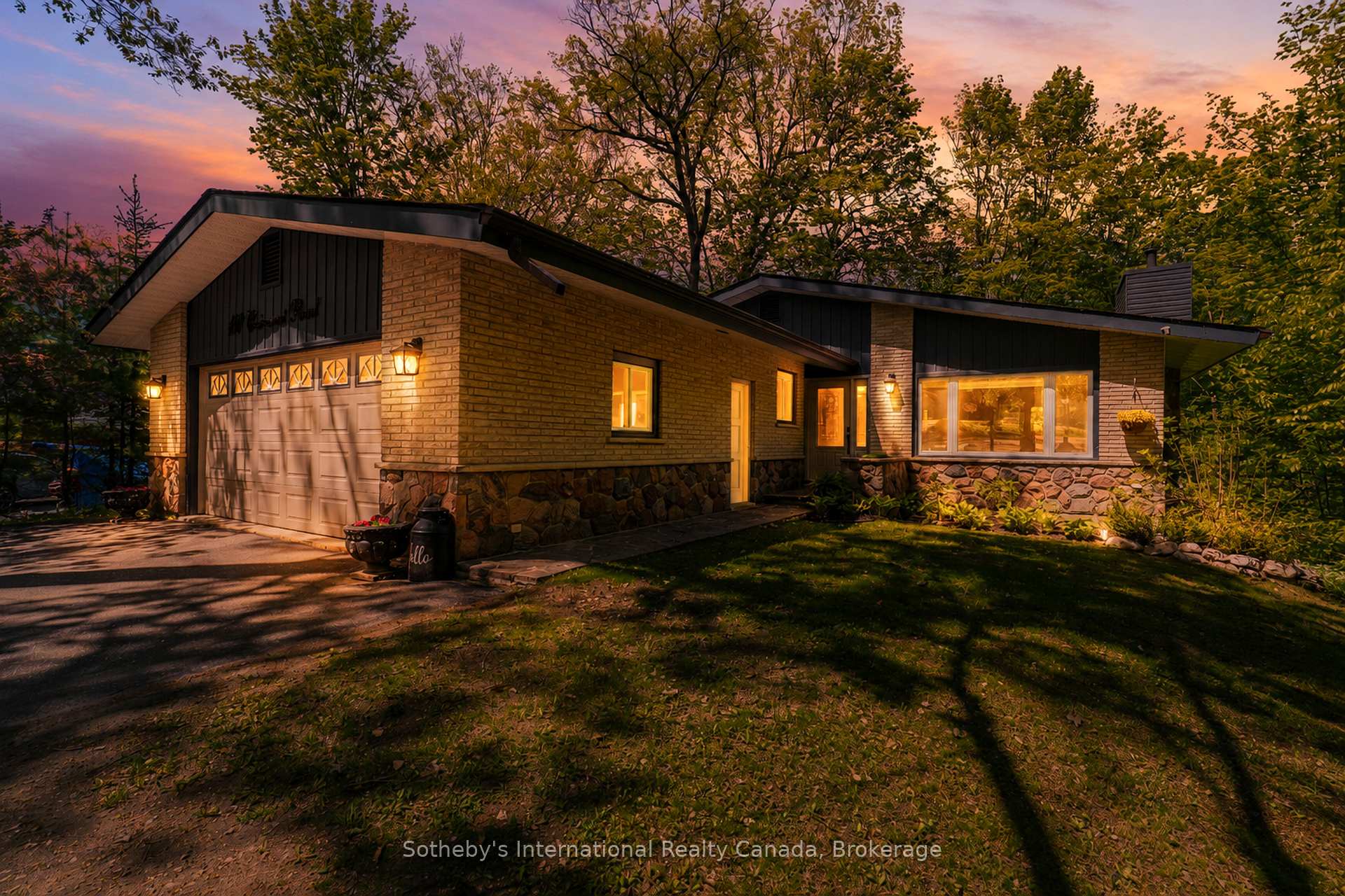 Photo 2 of 180 Clairmont Road, Gravenhurst, Muskoka (S) — HOMEH