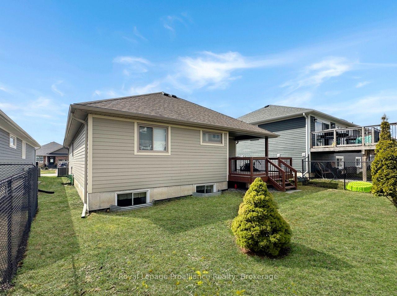Photo 4 of 8 Tessa Boulevard, Belleville, Belleville Ward — HOMEH