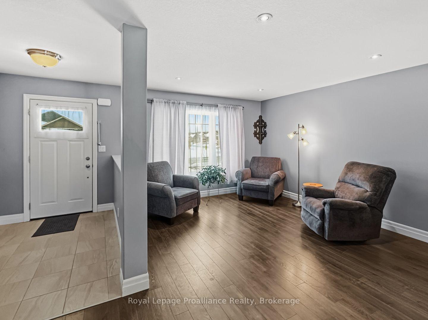 Photo 6 of 8 Tessa Boulevard, Belleville, Belleville Ward — HOMEH