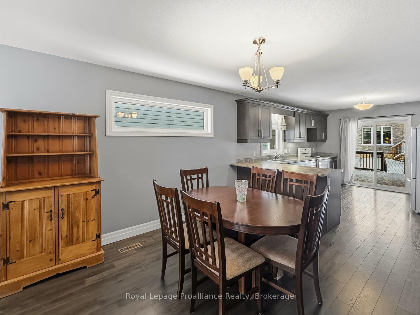 Photo 11 of 8 Tessa Boulevard, Belleville, Belleville Ward — HOMEH