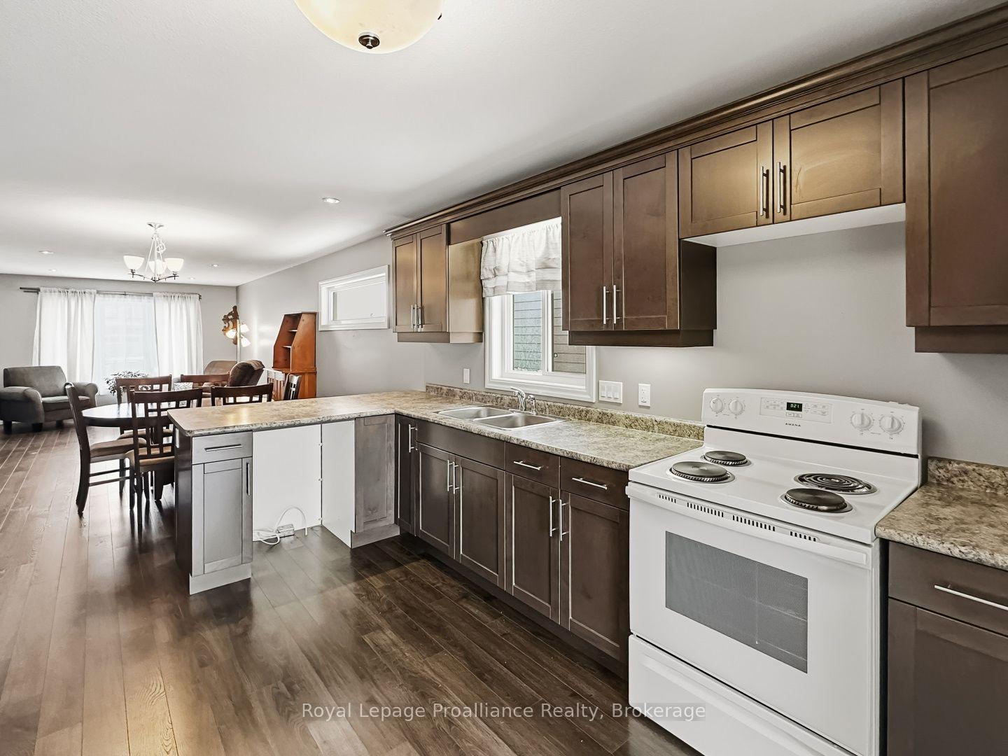 Photo 13 of 8 Tessa Boulevard, Belleville, Belleville Ward — HOMEH
