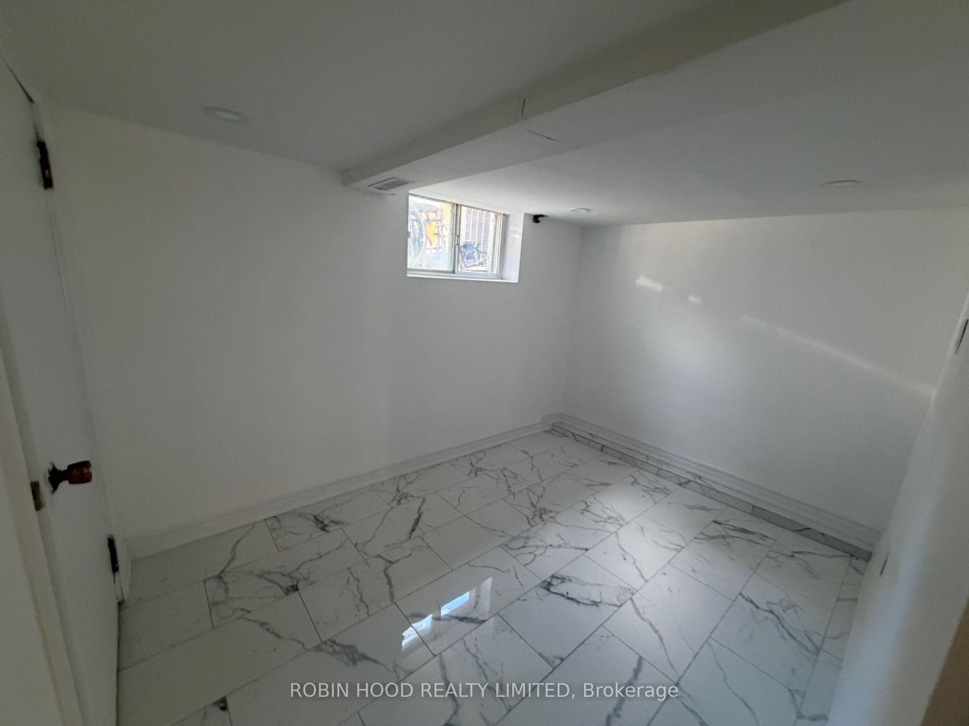 Photo 23 of 329 O'Connor Drive, Toronto, East York — HOMEH