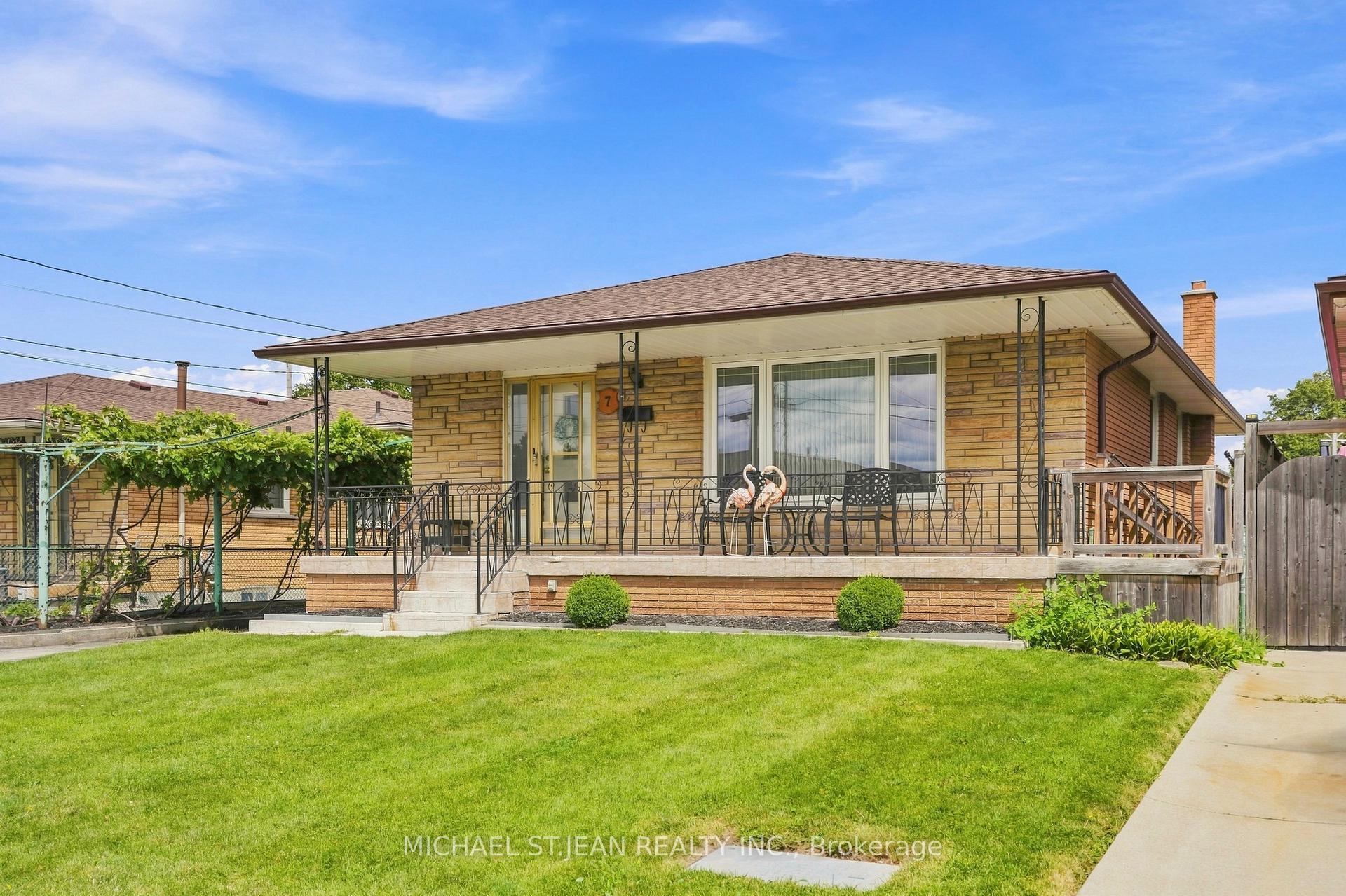 Photo 3 of 7 Duchess Court, Hamilton, Kentley — HOMEH