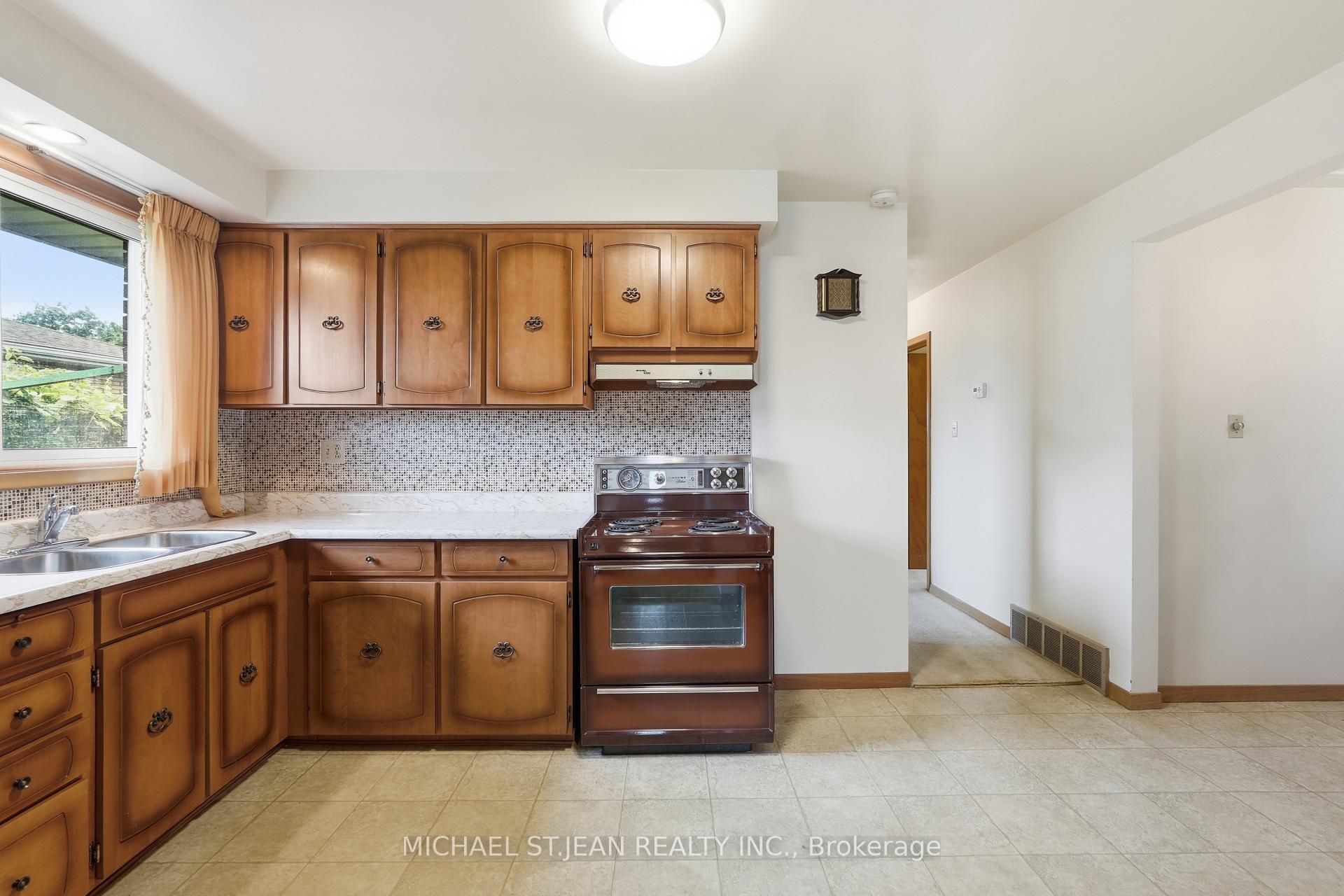Photo 14 of 7 Duchess Court, Hamilton, Kentley — HOMEH