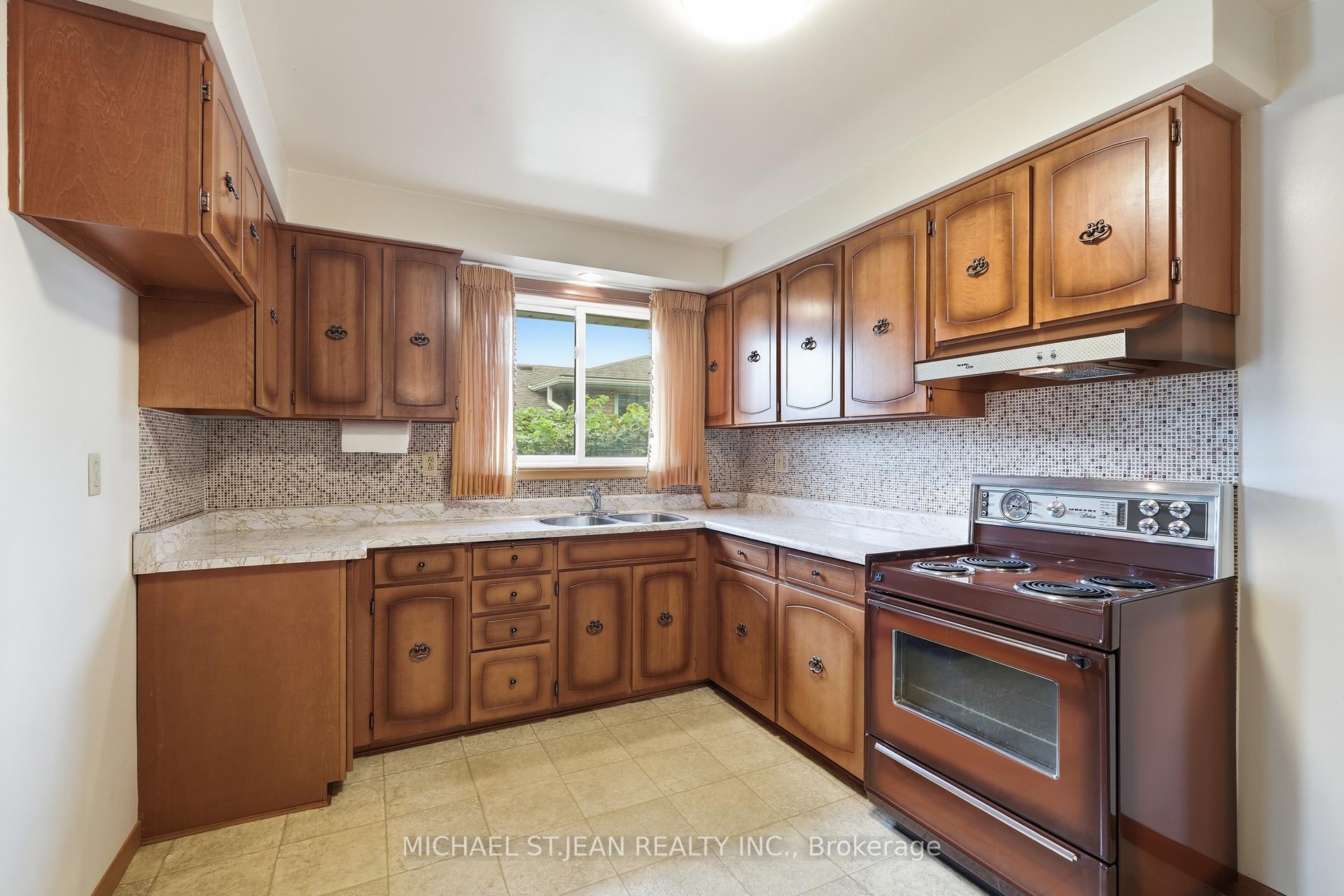 Photo 15 of 7 Duchess Court, Hamilton, Kentley — HOMEH