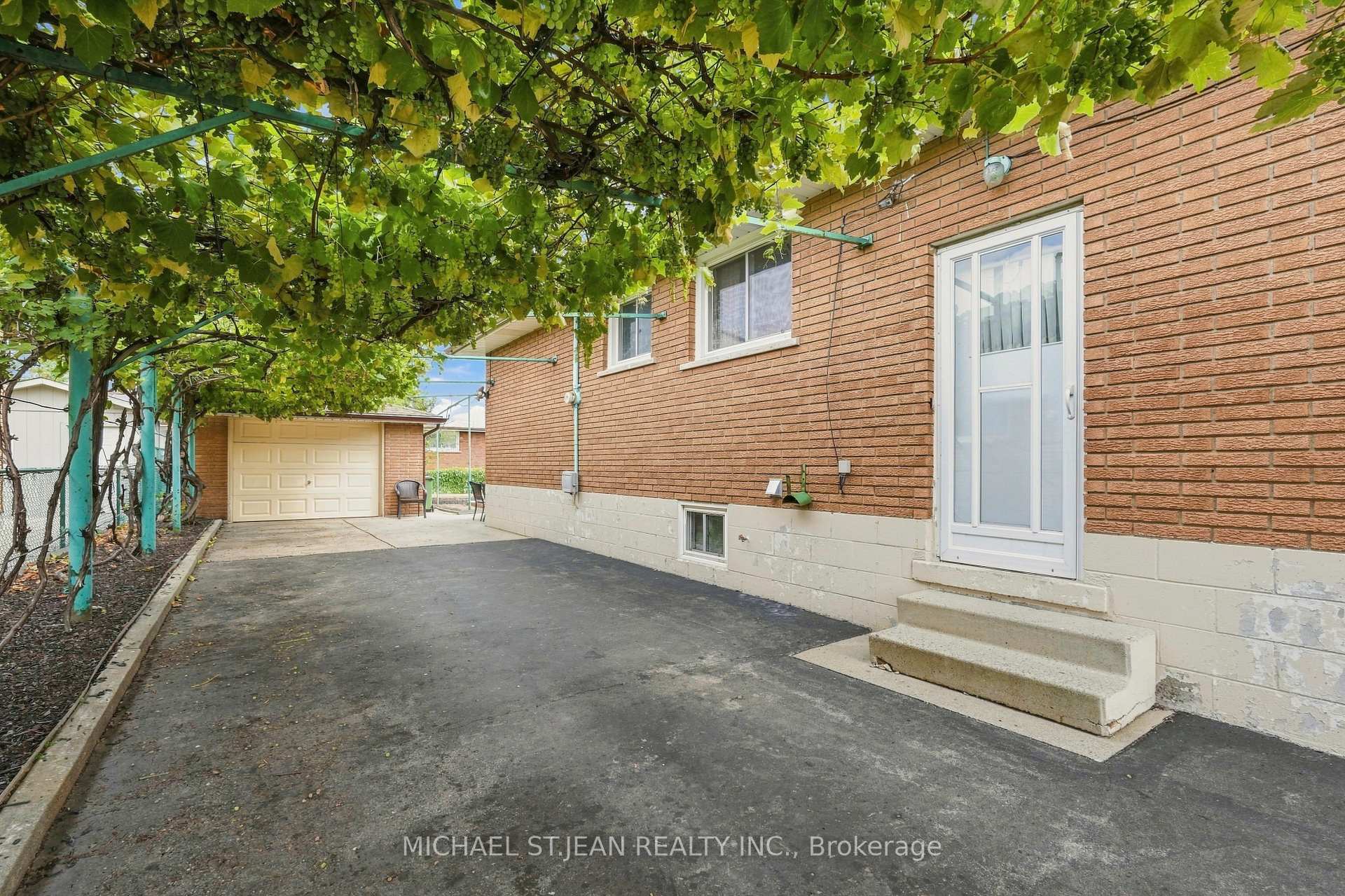 Photo 40 of 7 Duchess Court, Hamilton, Kentley — HOMEH