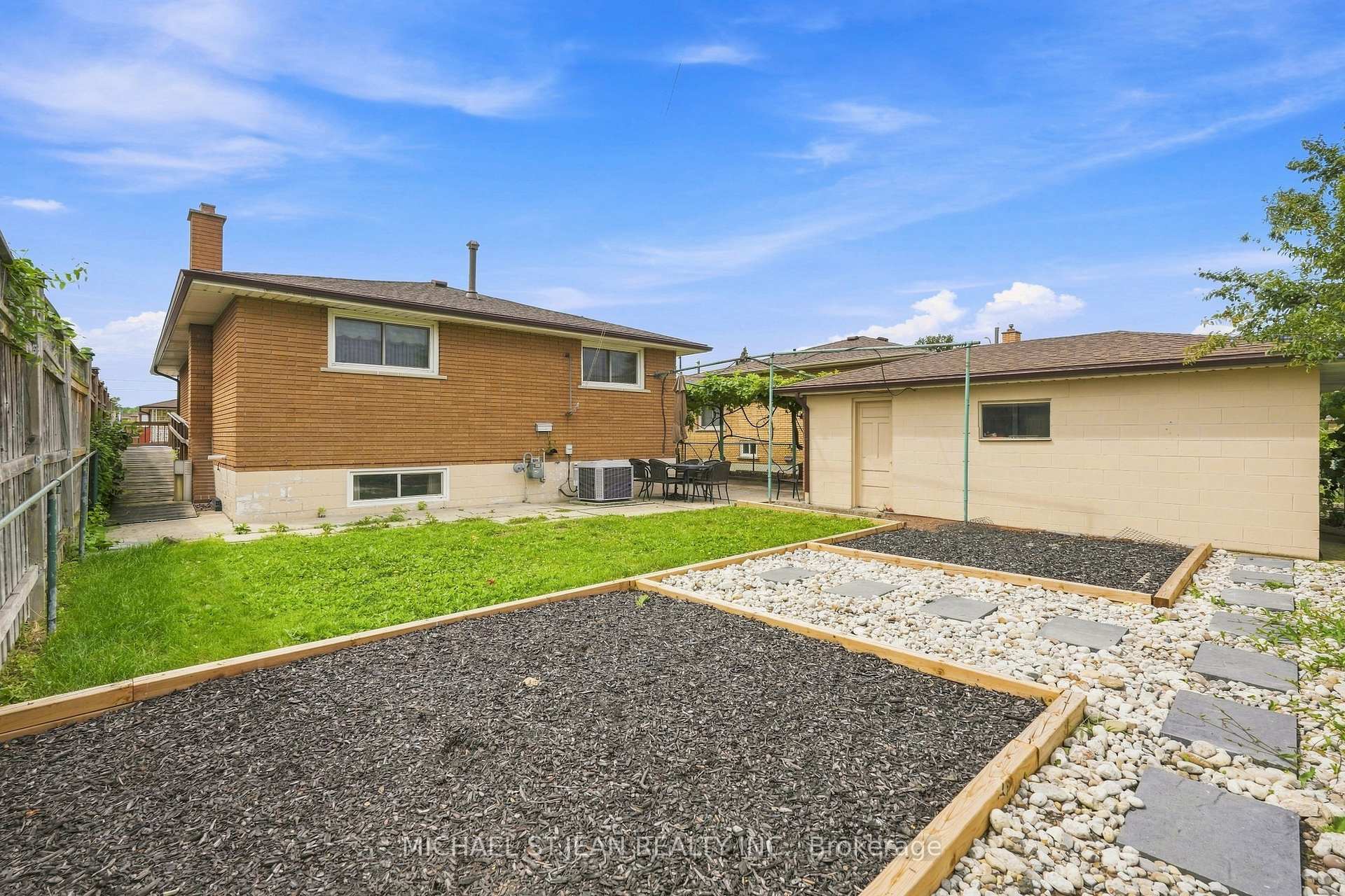 Photo 44 of 7 Duchess Court, Hamilton, Kentley — HOMEH