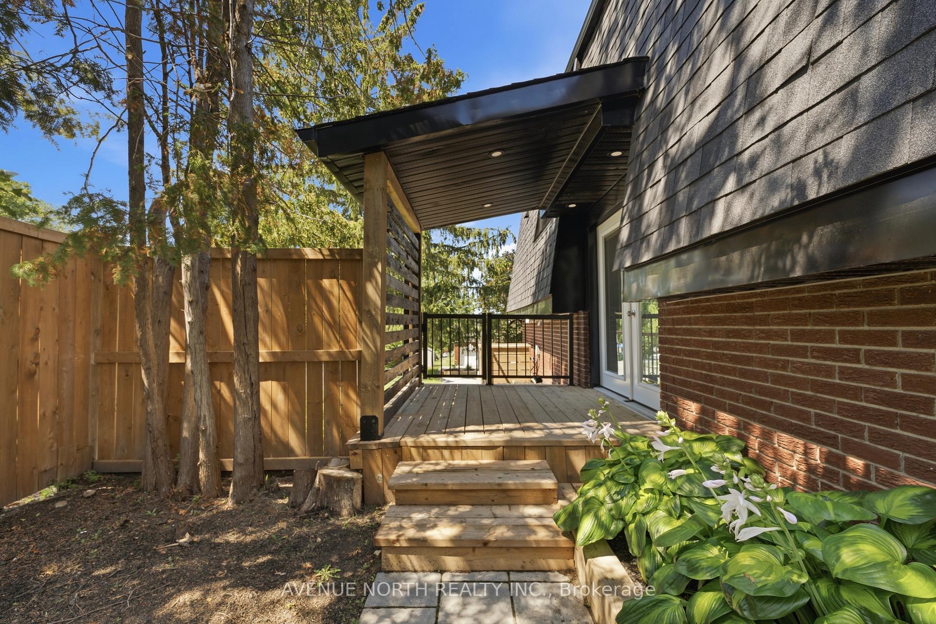 Photo 7 of 2 Oberon Street, Ottawa, Westcliffe Estates — HOMEH