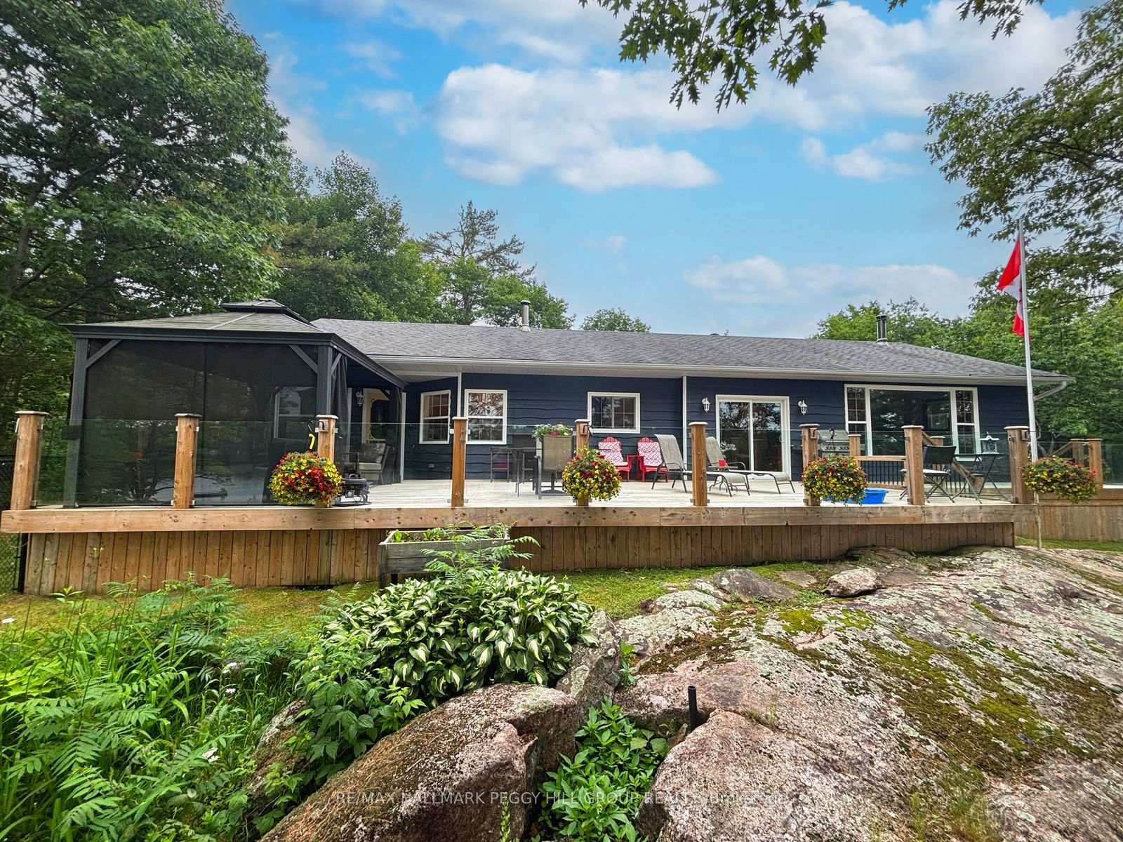 Photo of 1008 Cove Road