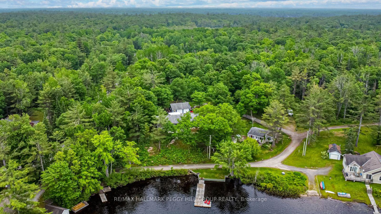 Photo 2 of 1008 Cove Road, Gravenhurst, Wood (Gravenhurst) — HOMEH