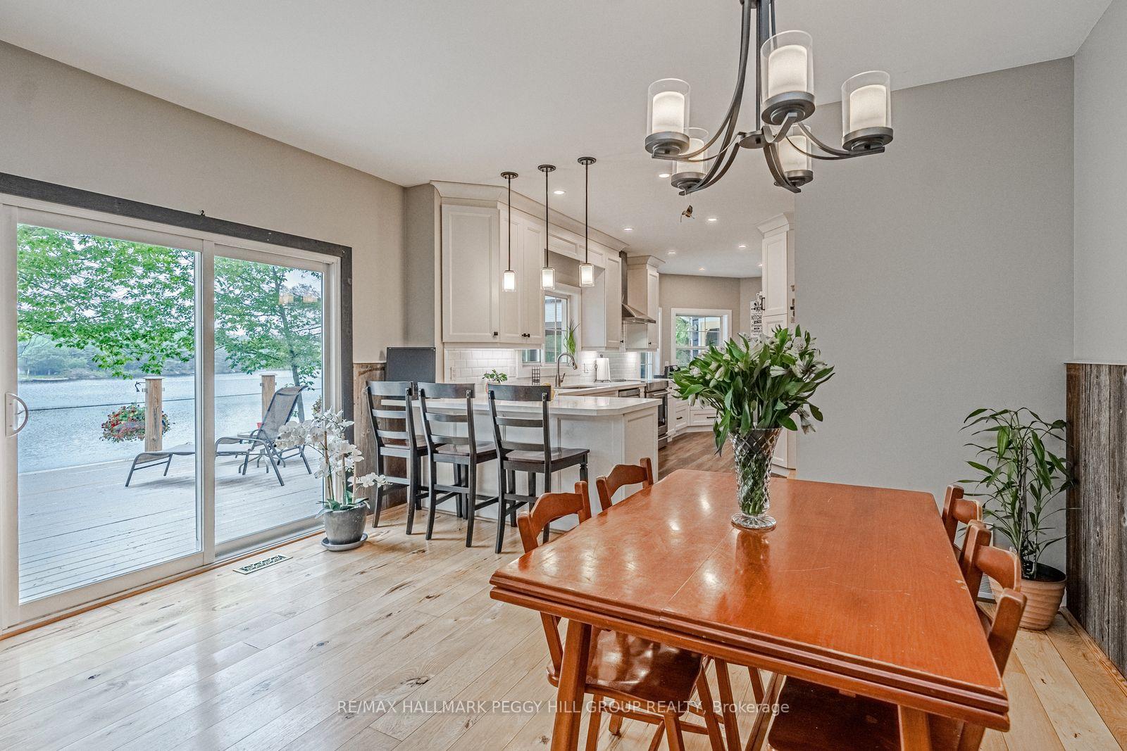 Photo 6 of 1008 Cove Road, Gravenhurst, Wood (Gravenhurst) — HOMEH