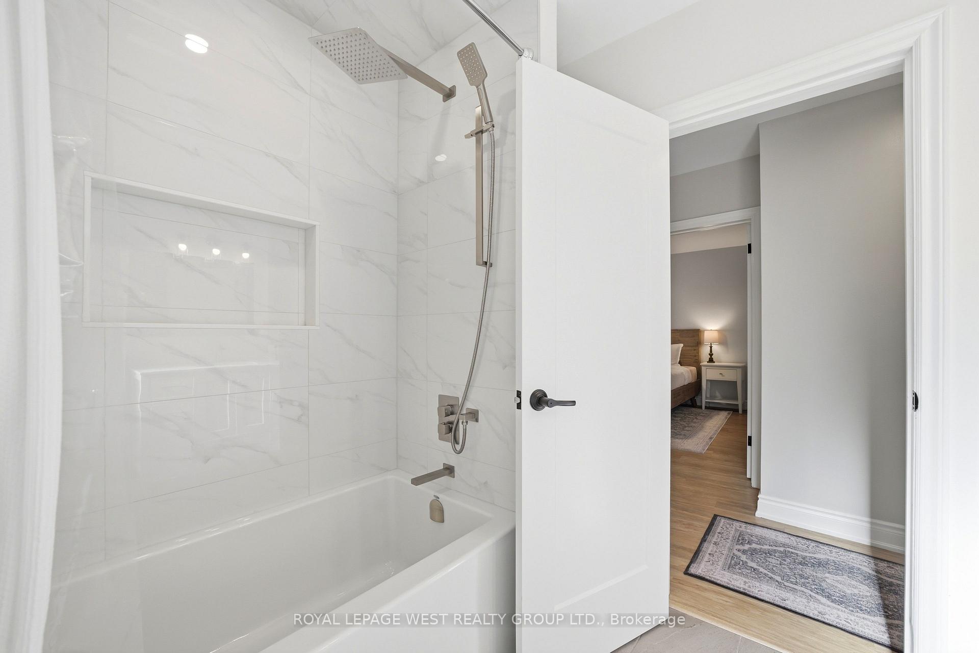 Photo 12 of 72 Mervyn Avenue, Etobicoke, Islington-City Centre West — HOMEH