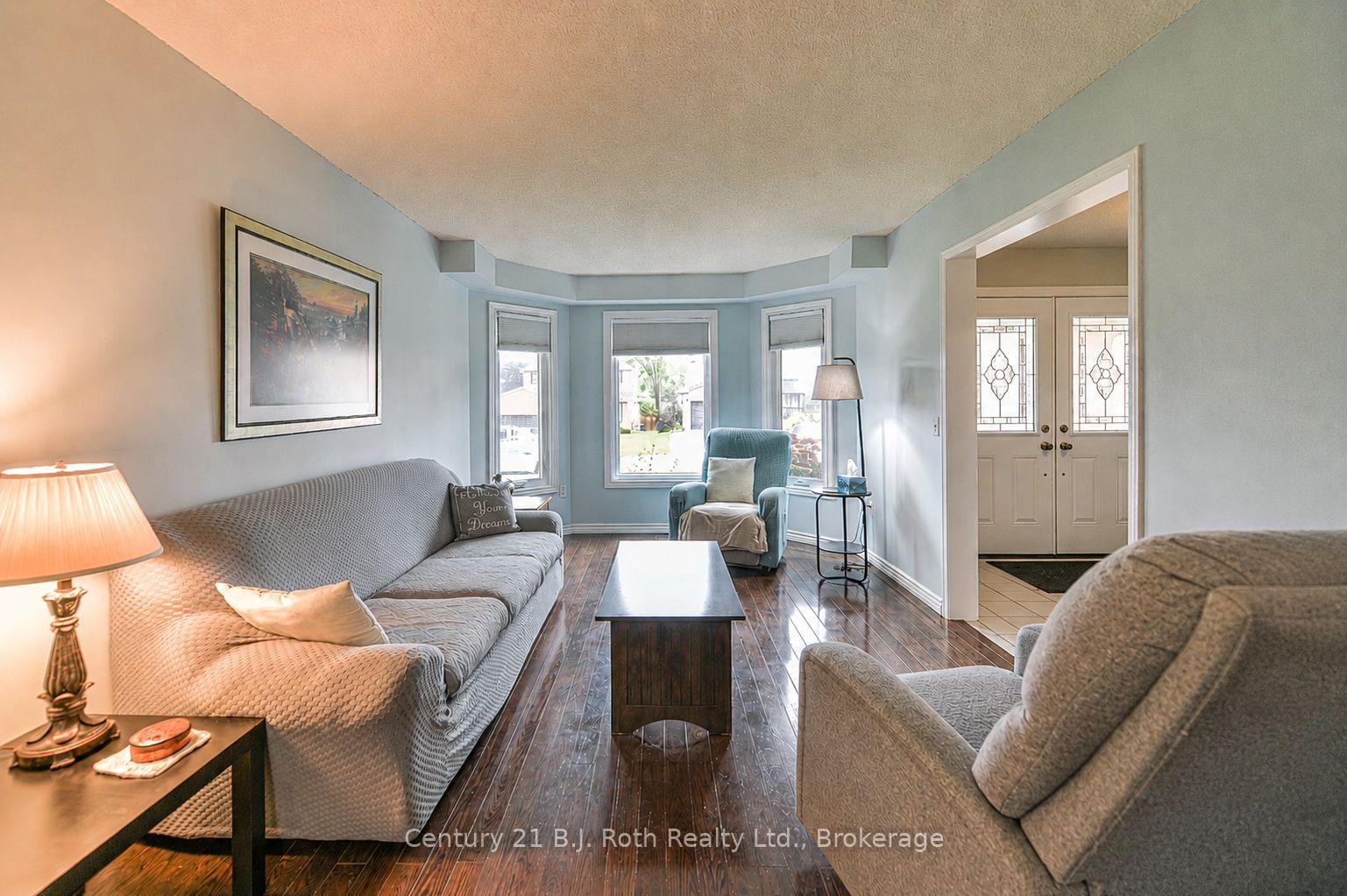 Photo 17 of 16 Frontier Avenue, Orillia — HOMEH