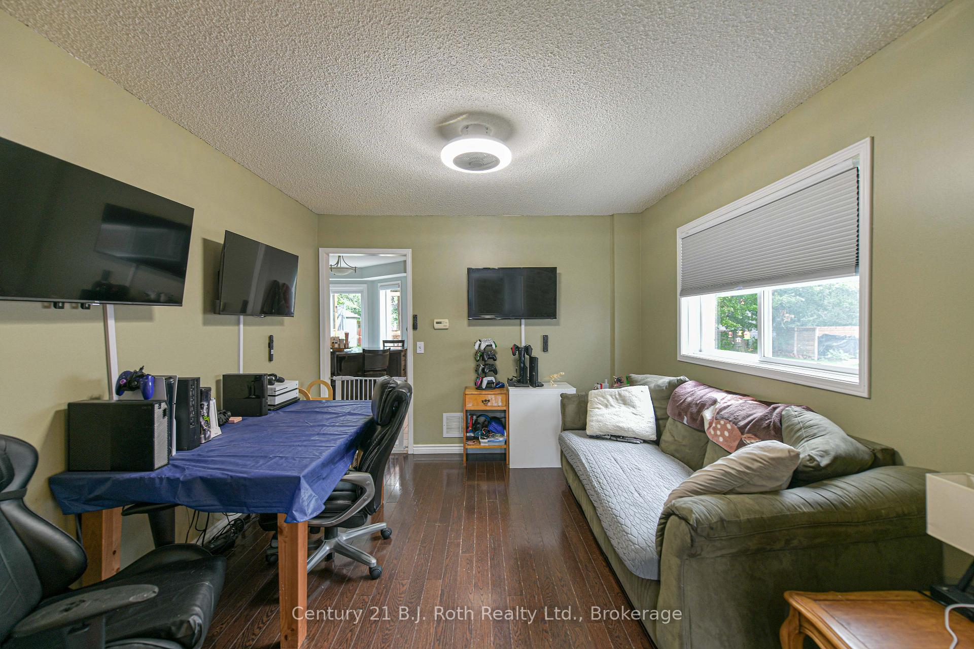 Photo 20 of 16 Frontier Avenue, Orillia — HOMEH